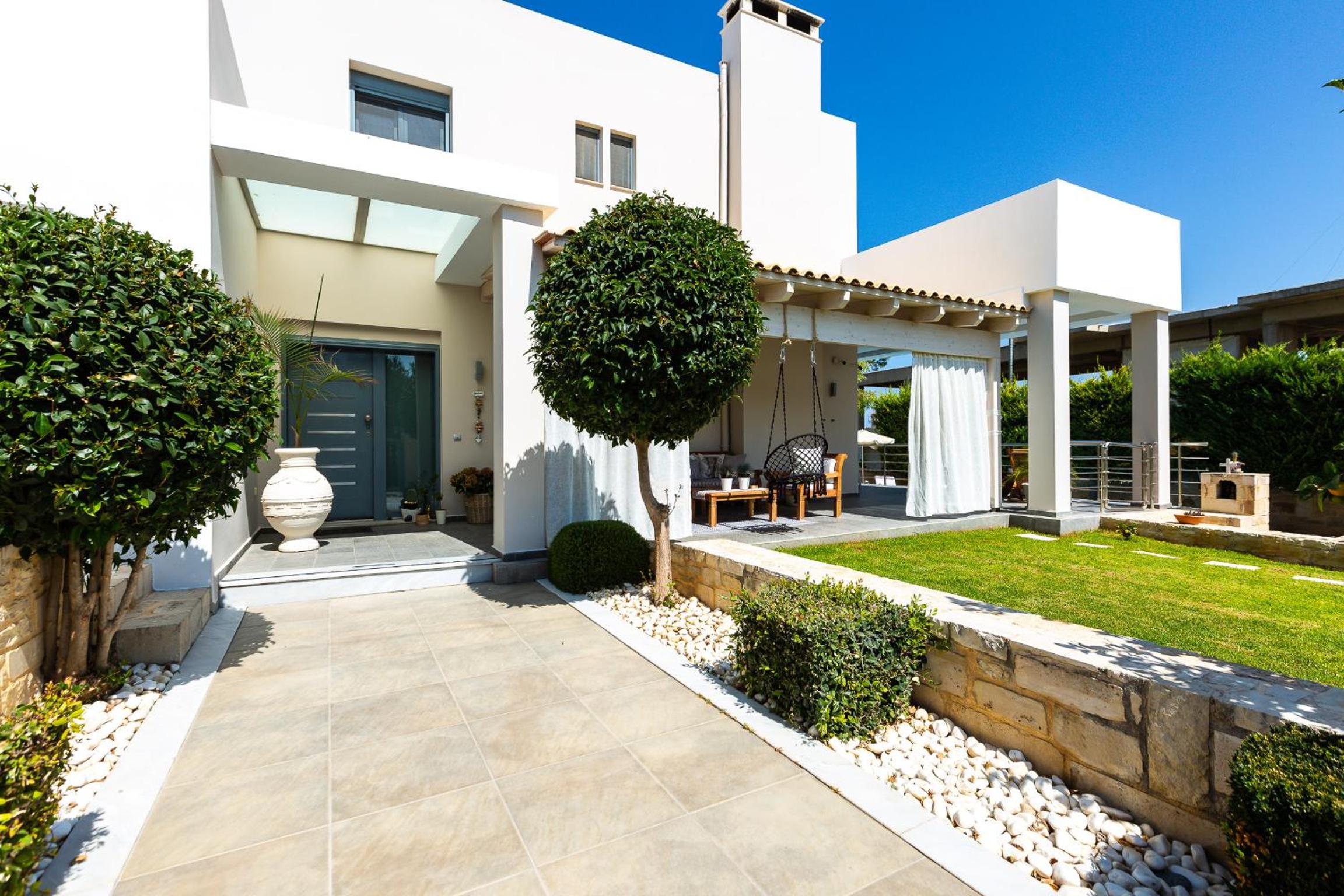 Villa with Private Pool photo 3