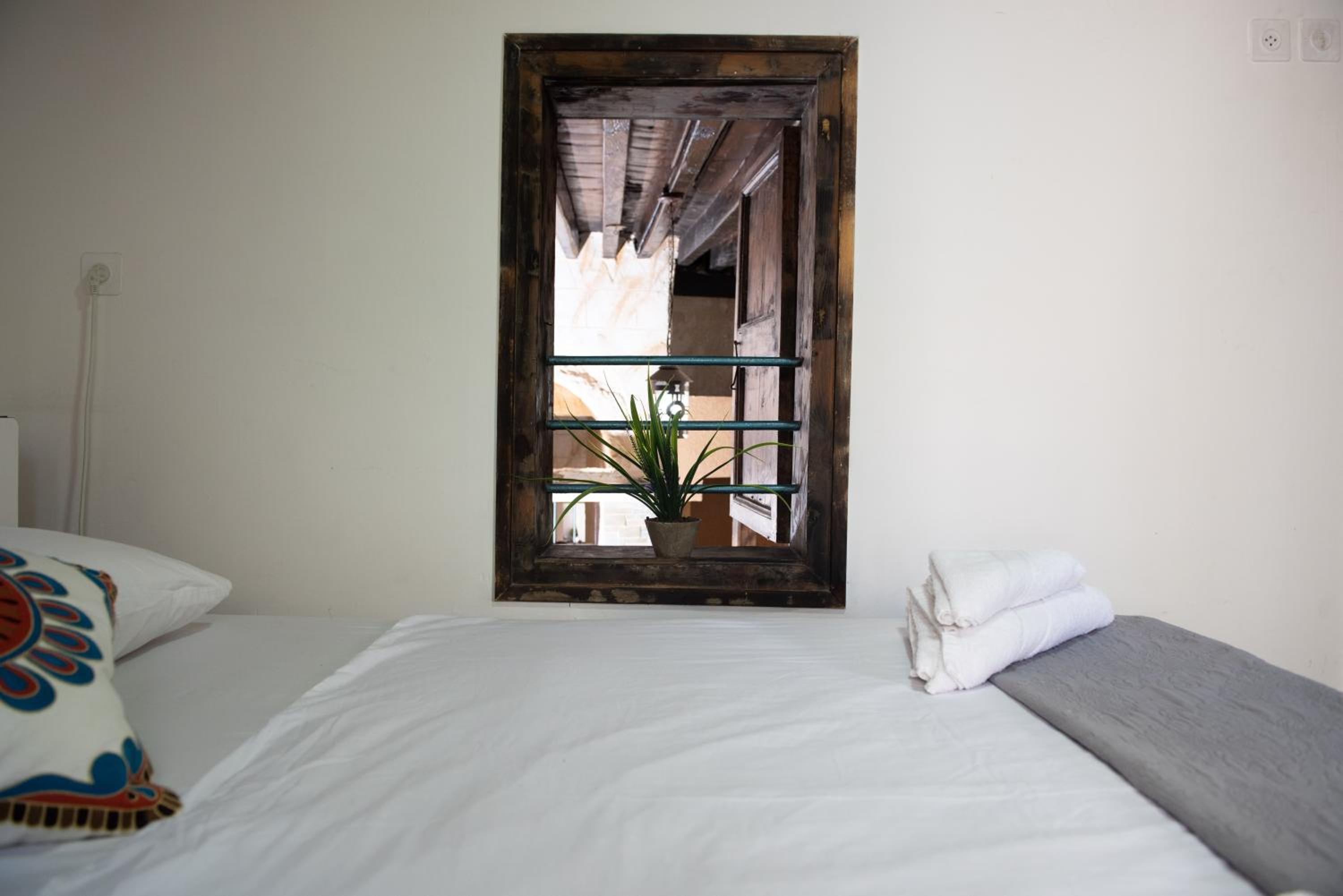 Single Room with Private External Bathroom photo 2