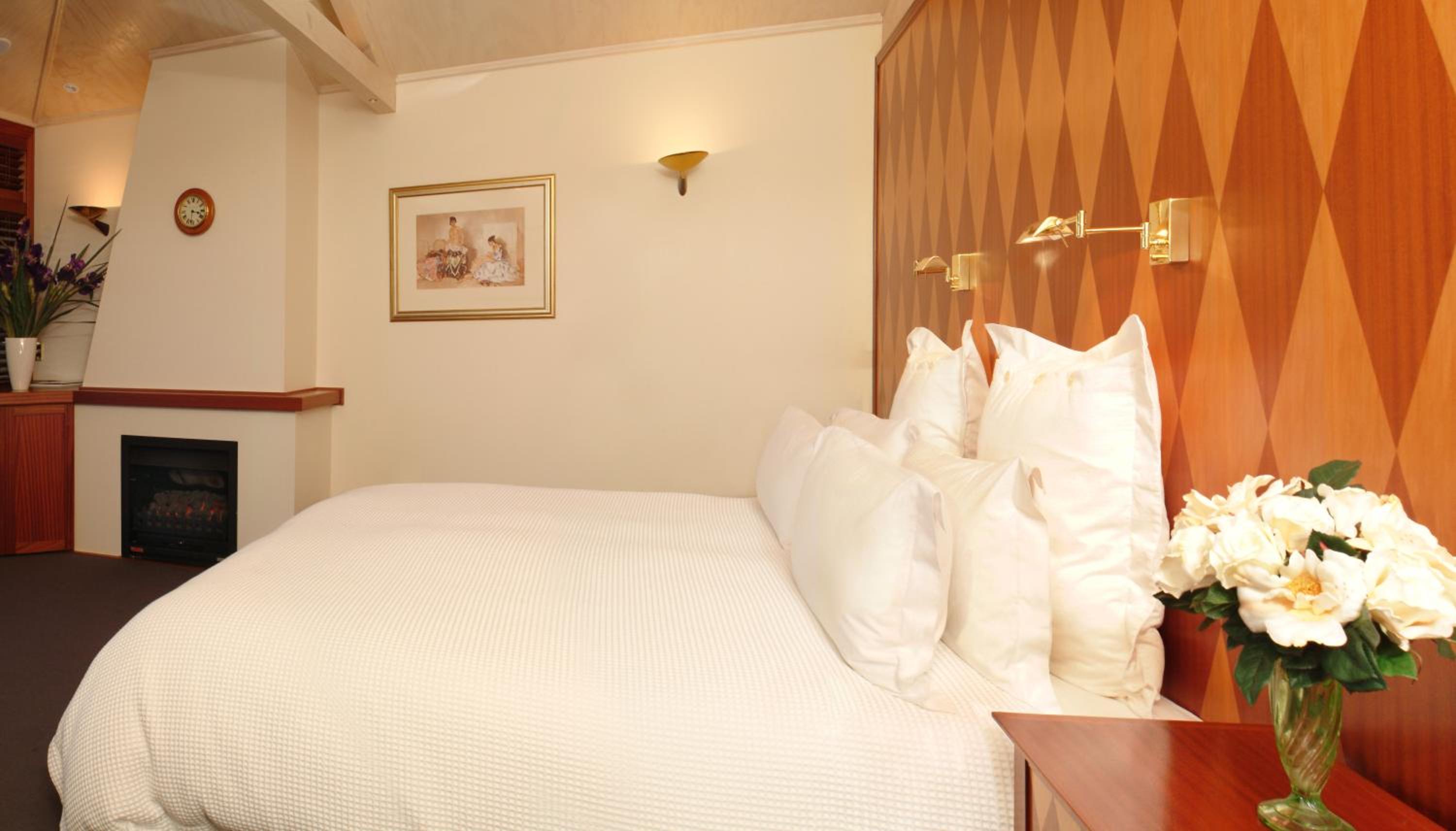 Suite 1 - Photo 1