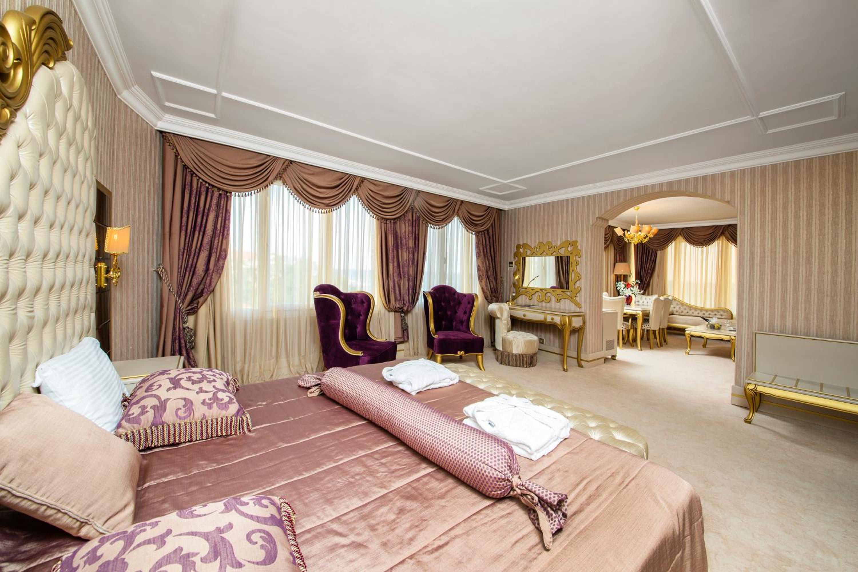 King Suite with Sea View