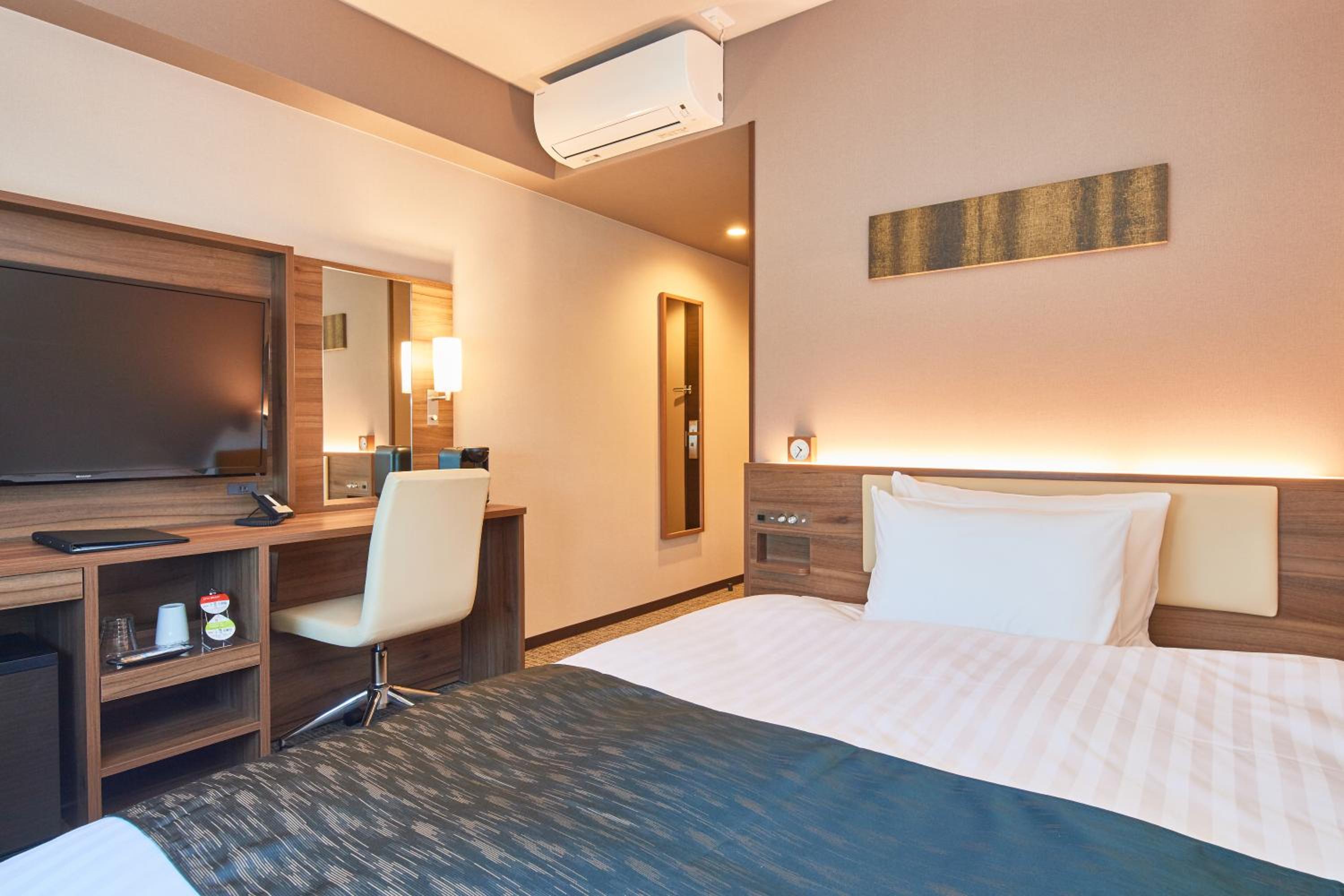 Double Room - Non-Smoking  - Photo 2