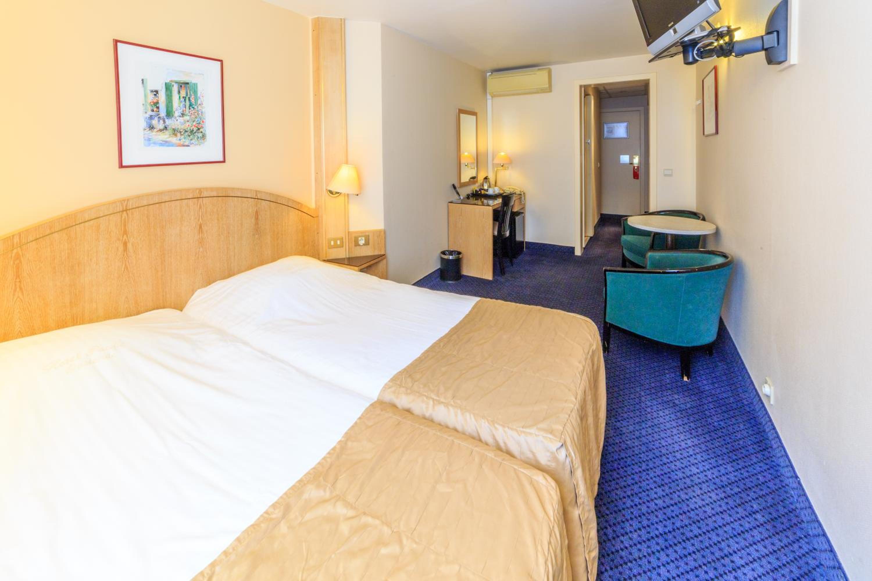 Superior Double or Twin Room photo 1