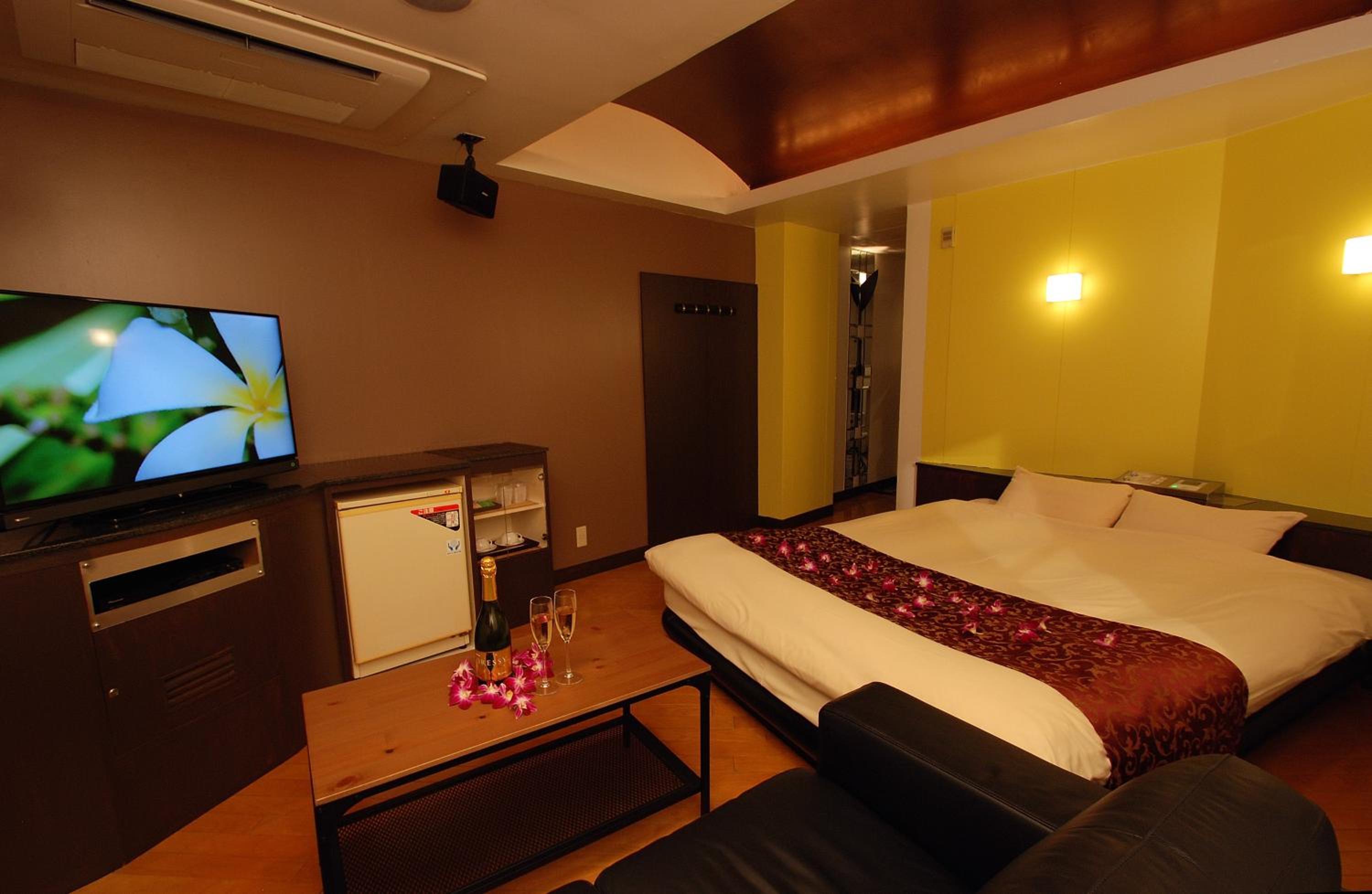 Standard Double Room - Photo 6