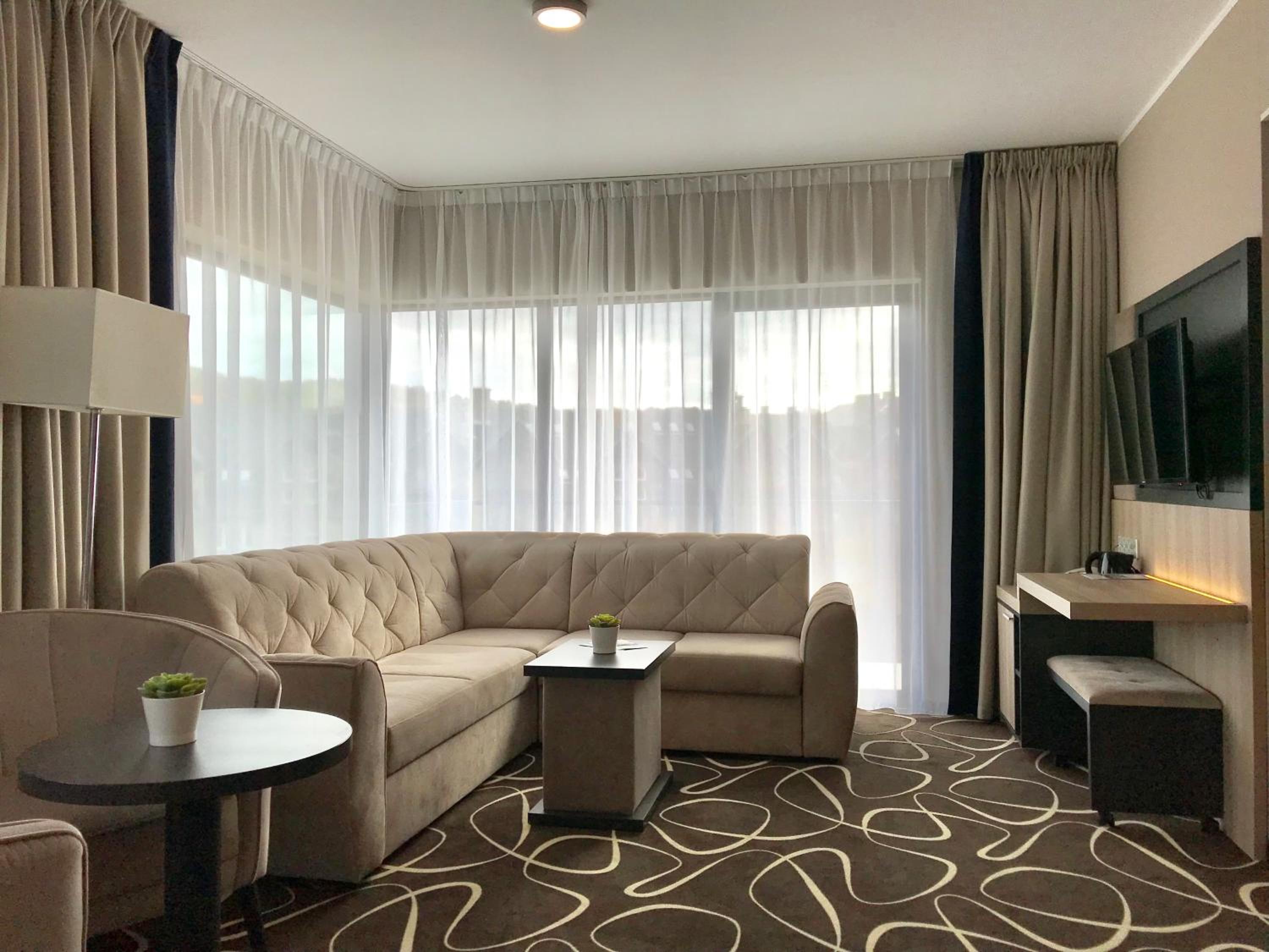 Deluxe Apartment