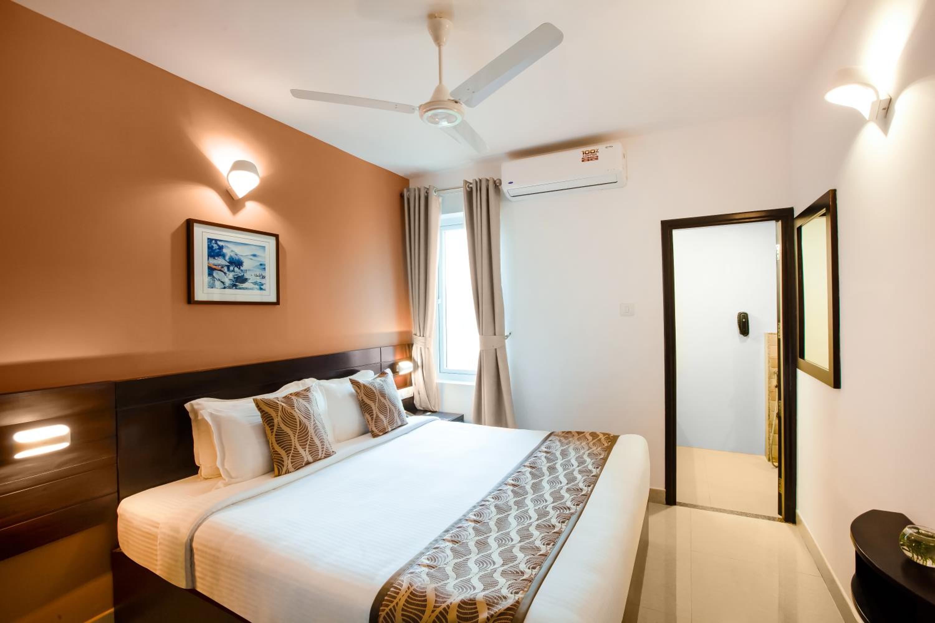 2 Bed Room Family Suite With Balcony - Photo 1