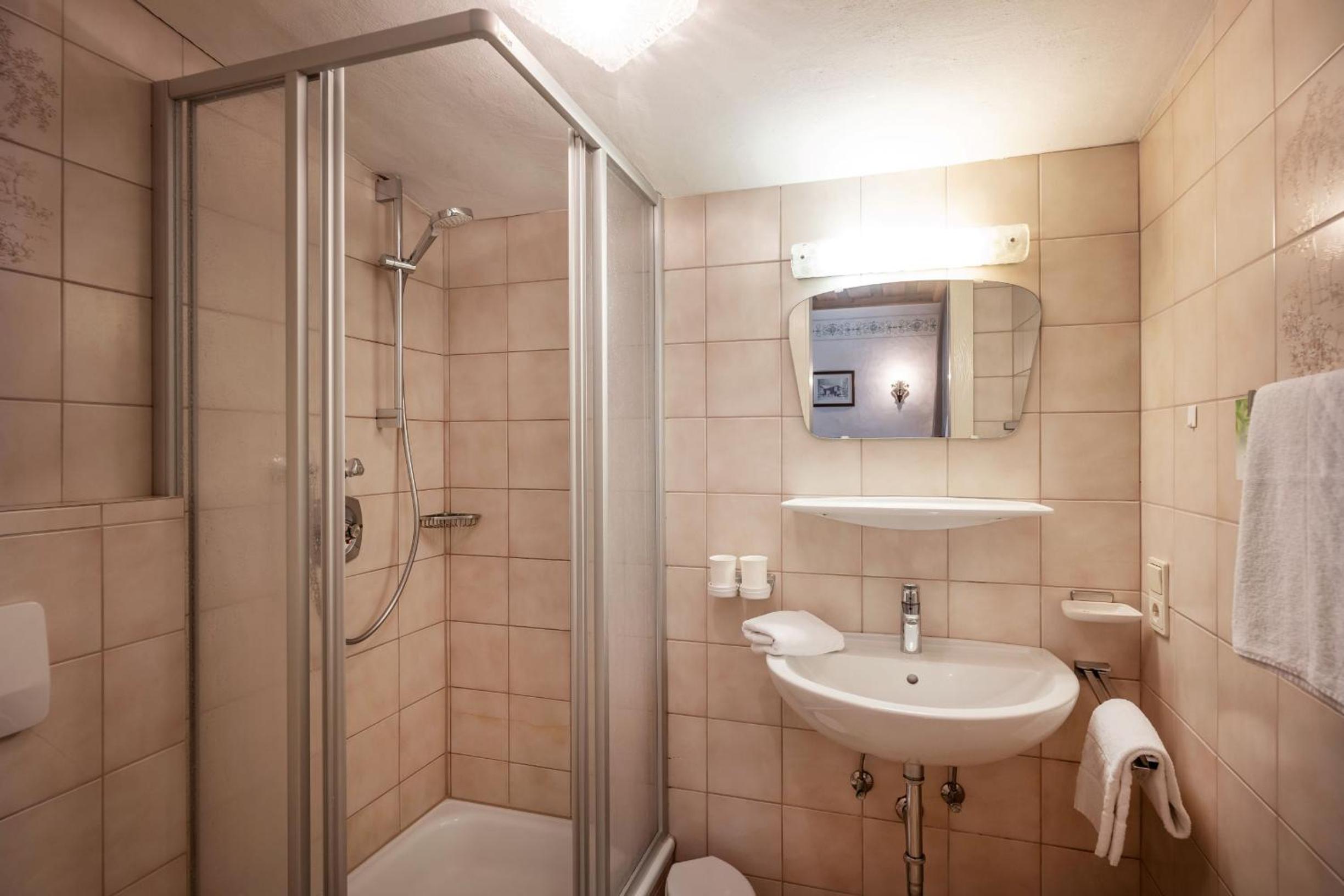 Single Room photo 3