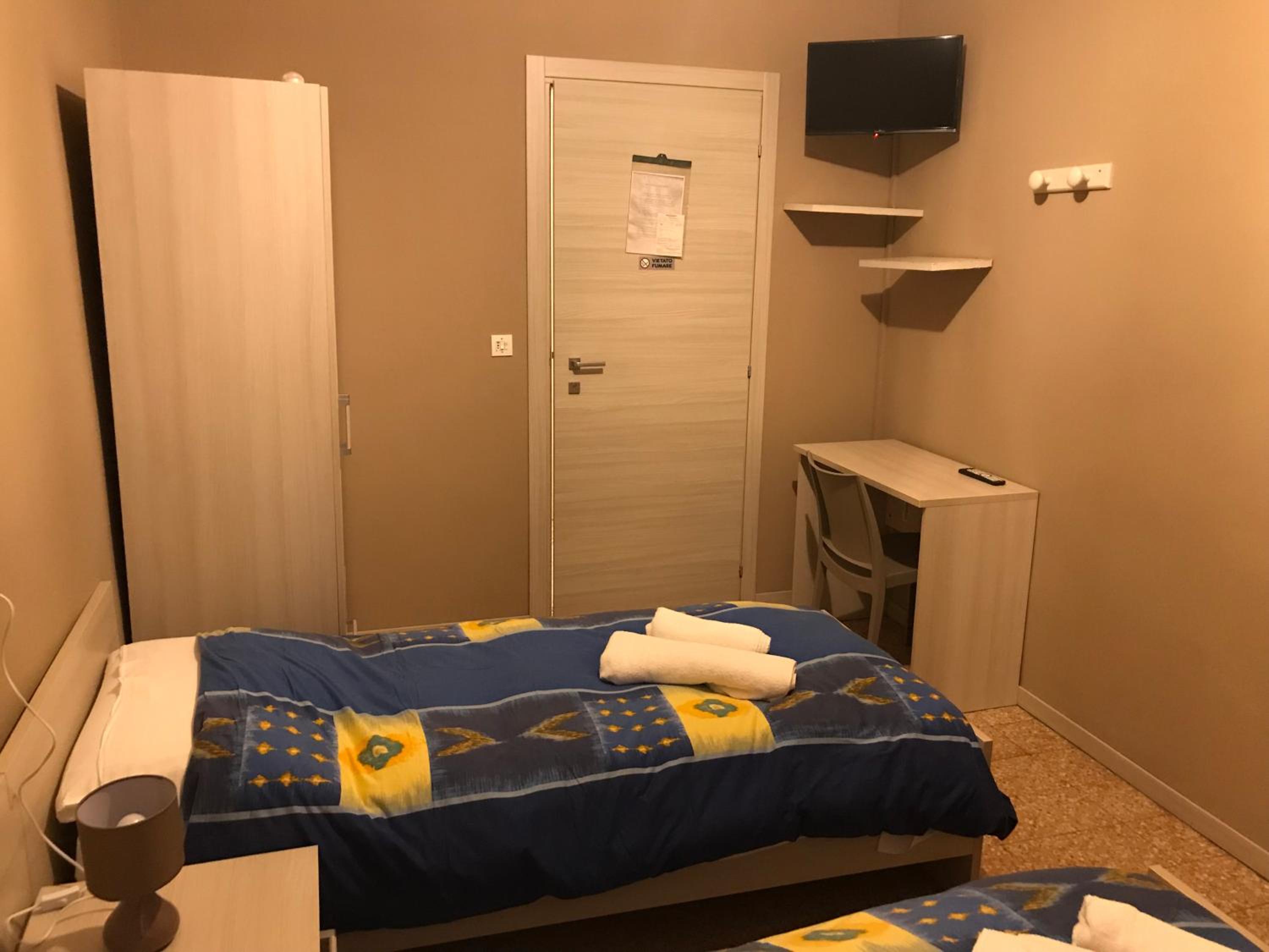 Budget Double or Twin Room - Photo 2