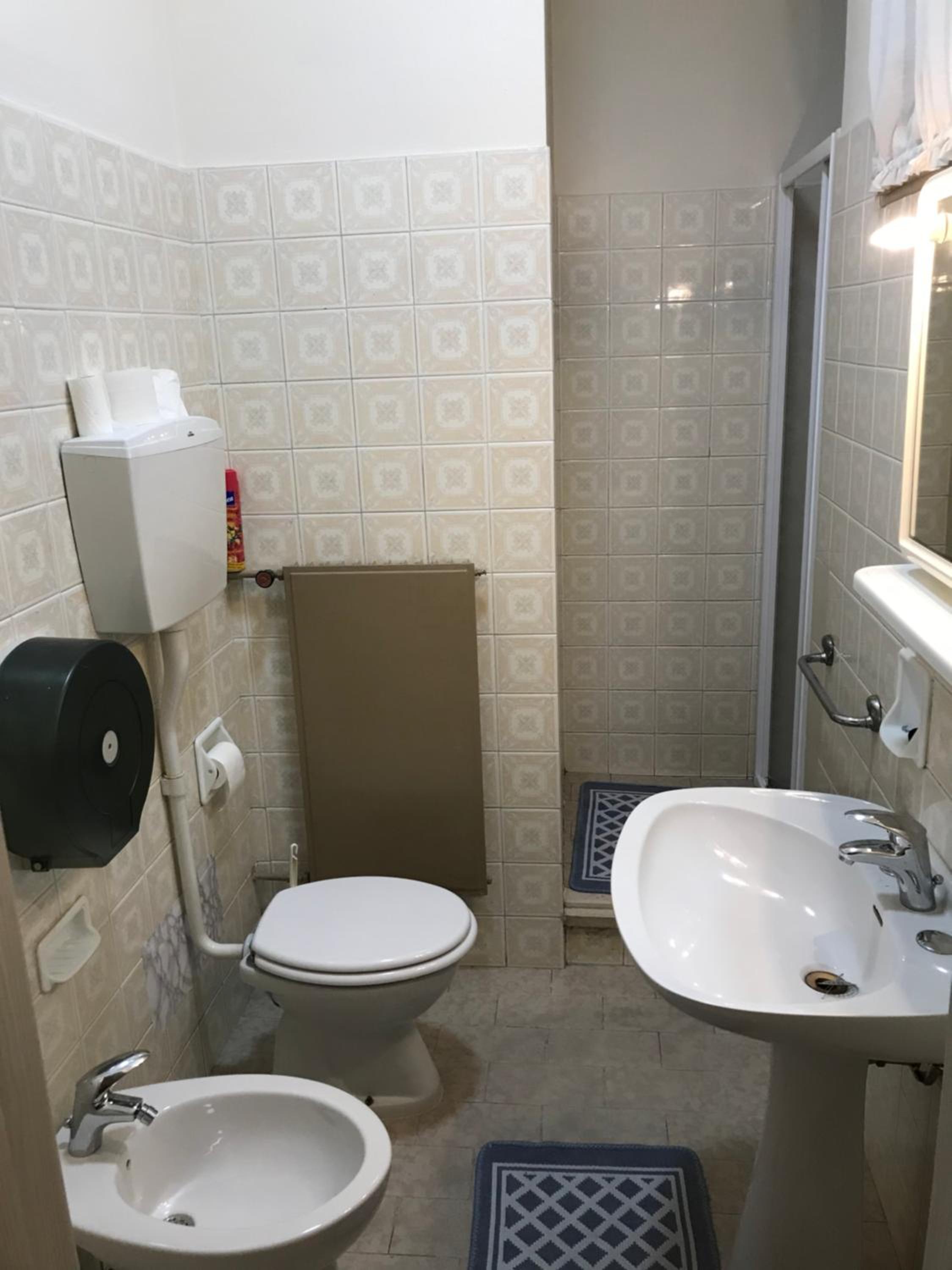 Budget Double or Twin Room - Photo 4