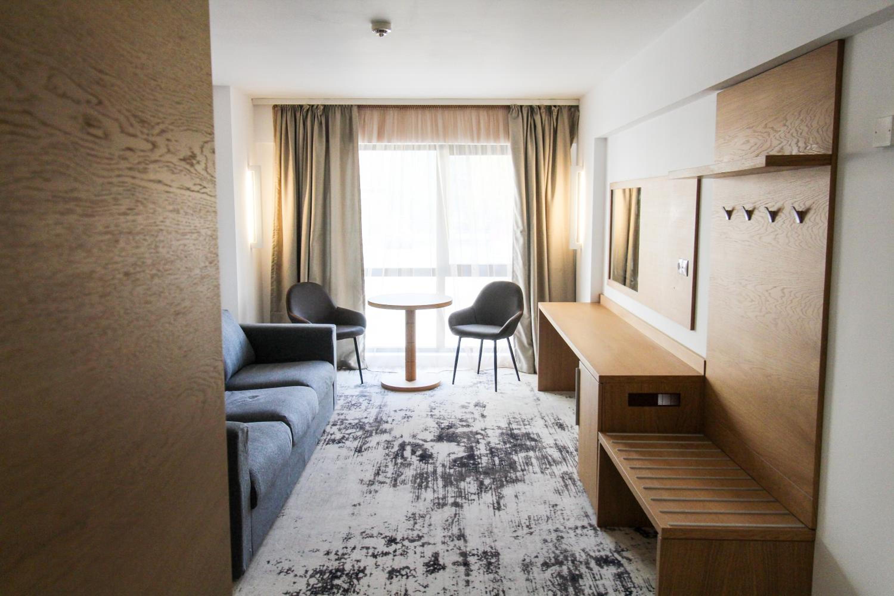 Deluxe Junior Suite - Photo 1