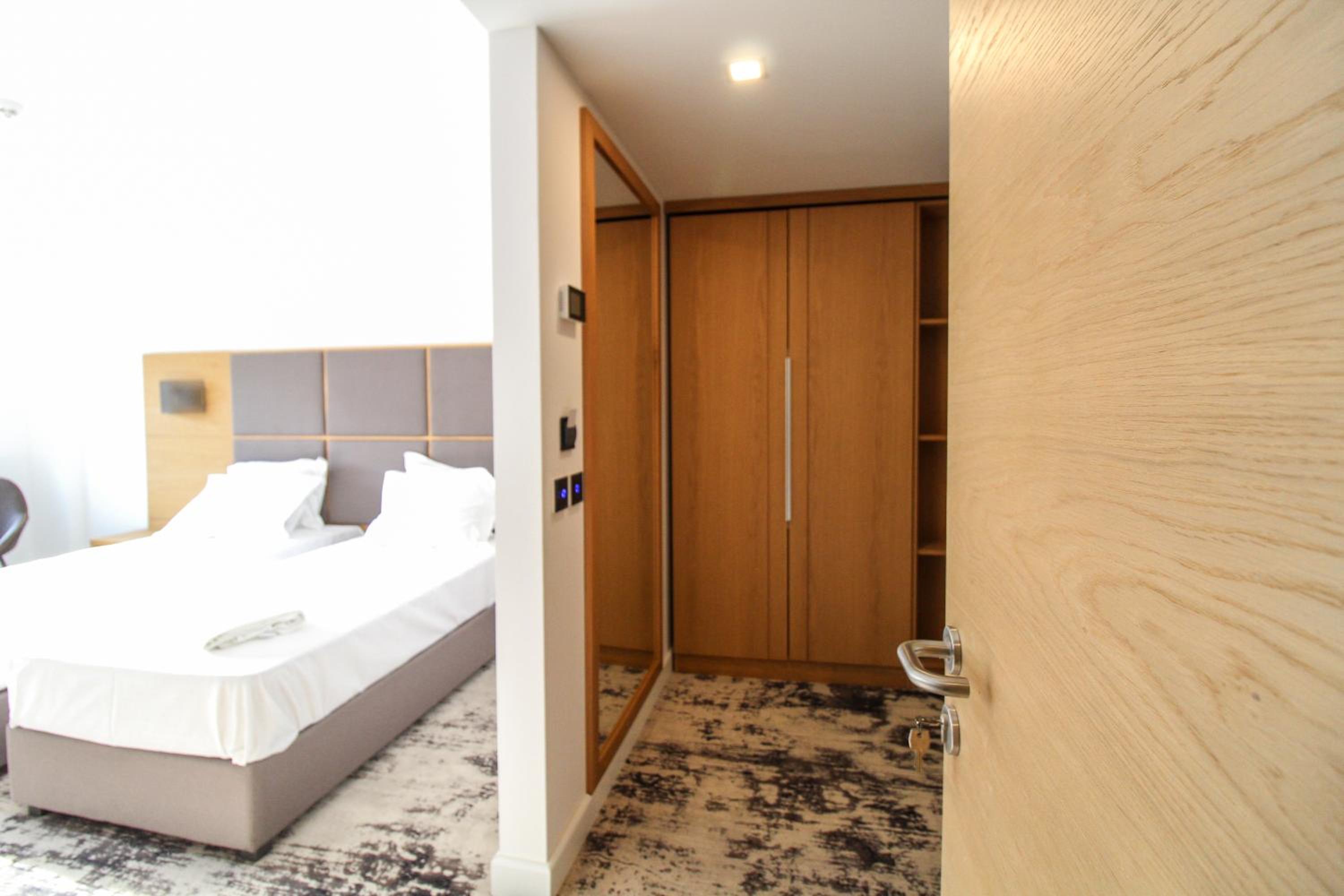 Deluxe Twin Room - Photo 2