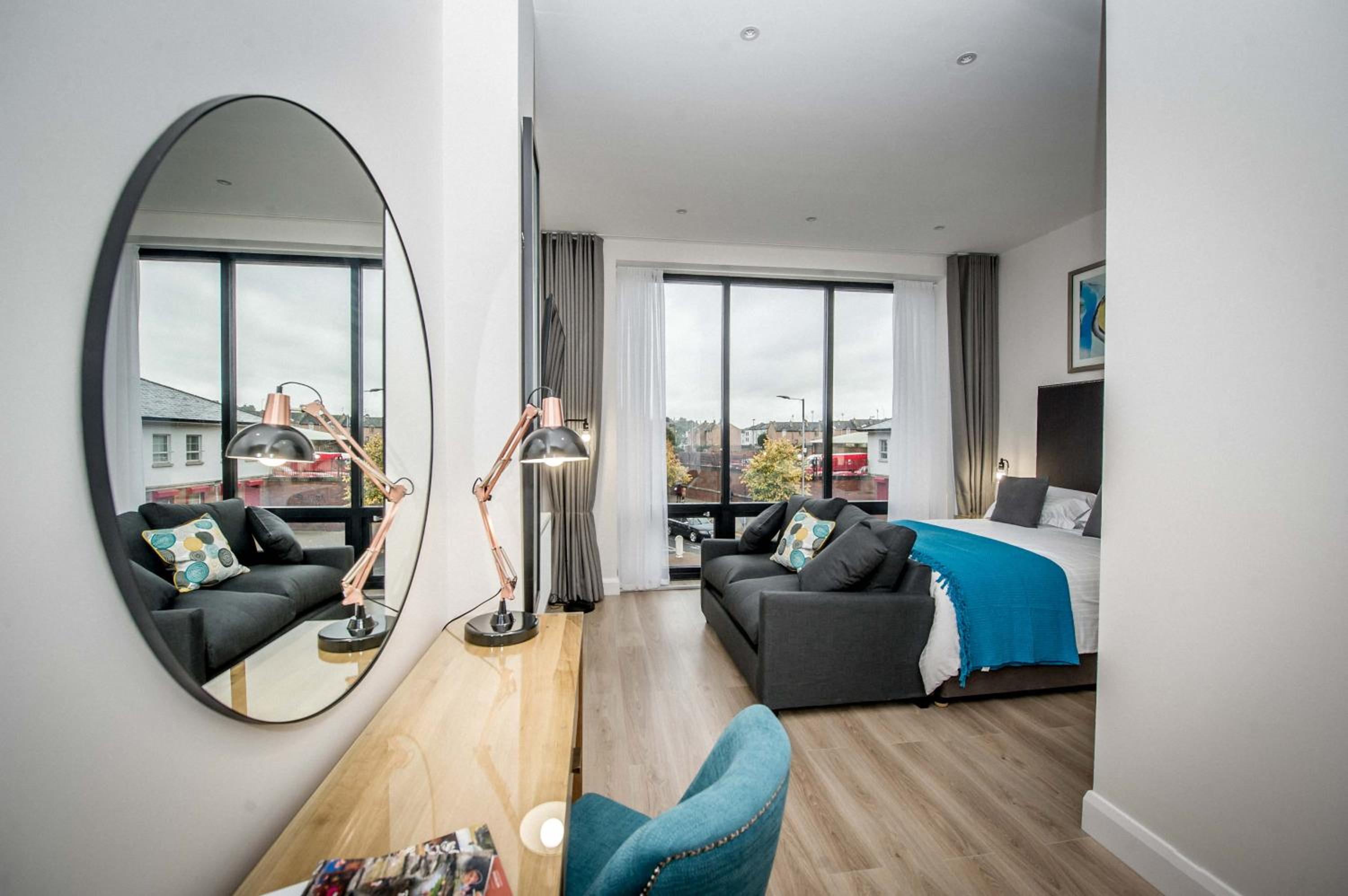 Deluxe Suite - Photo 1