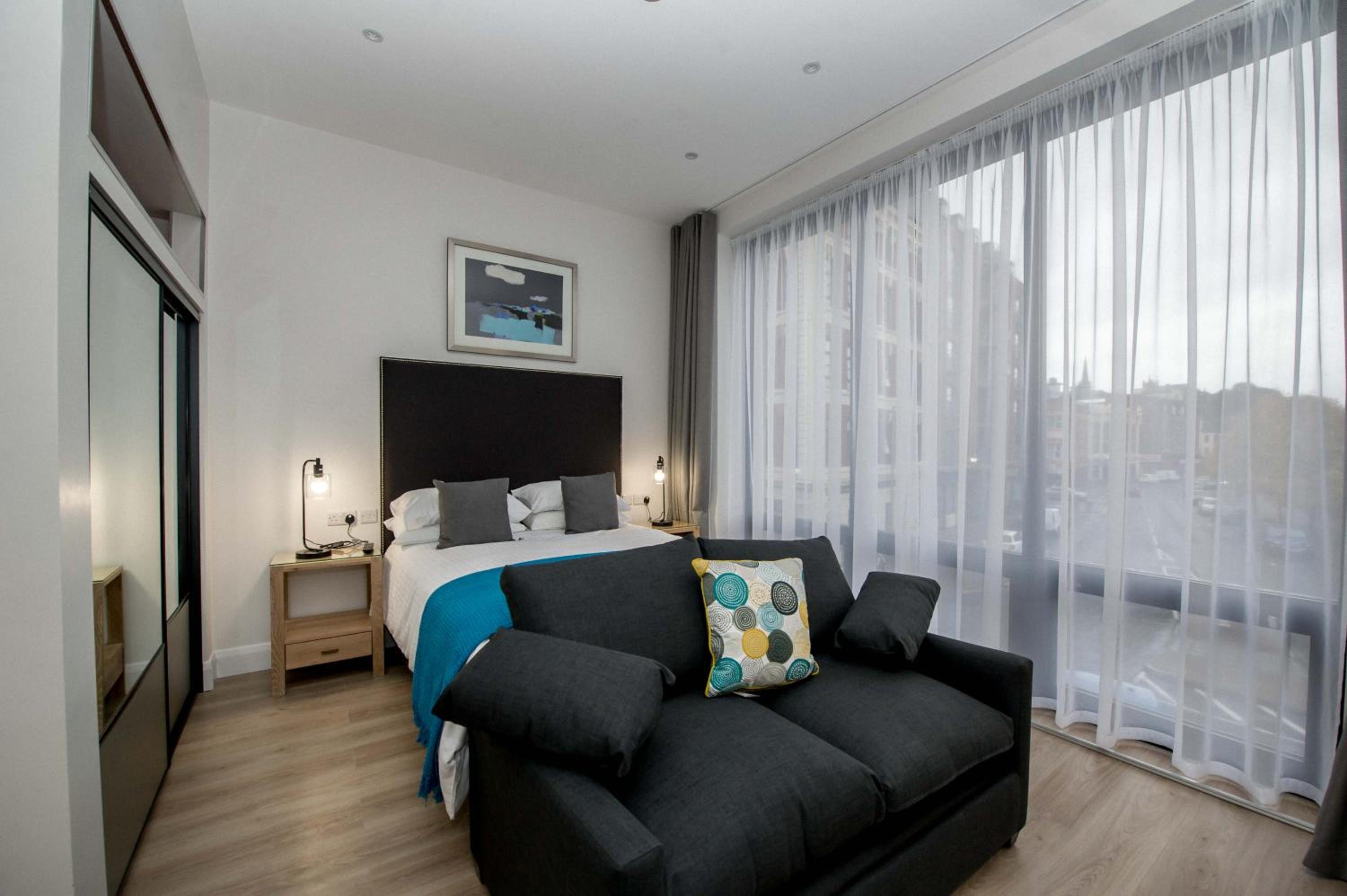 Deluxe Suite - Photo 17