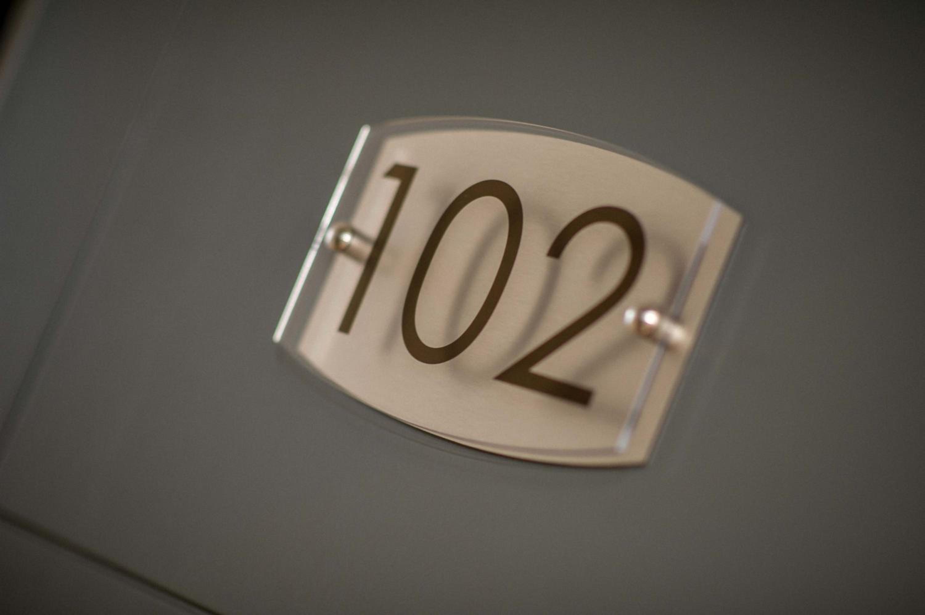 Deluxe Suite - Photo 12