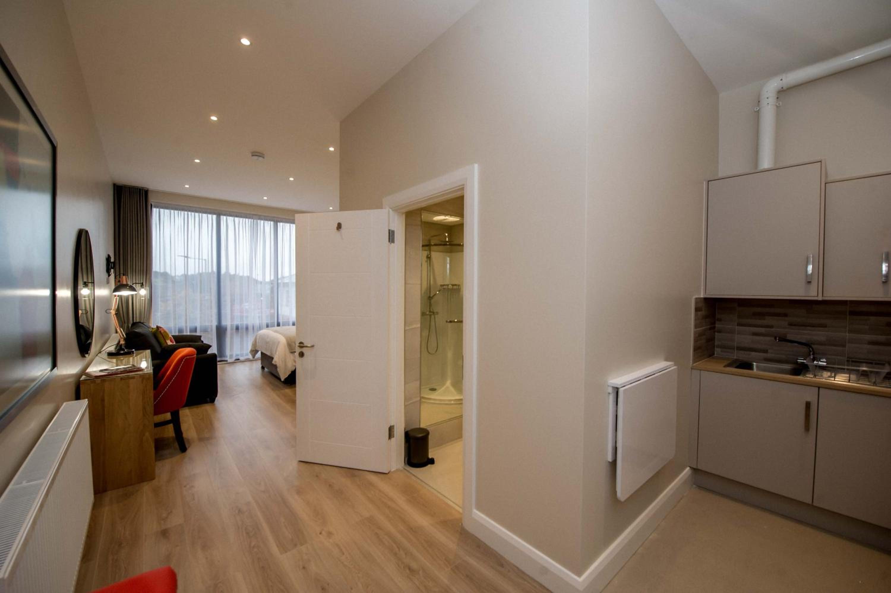 Superior Suite - Photo 12
