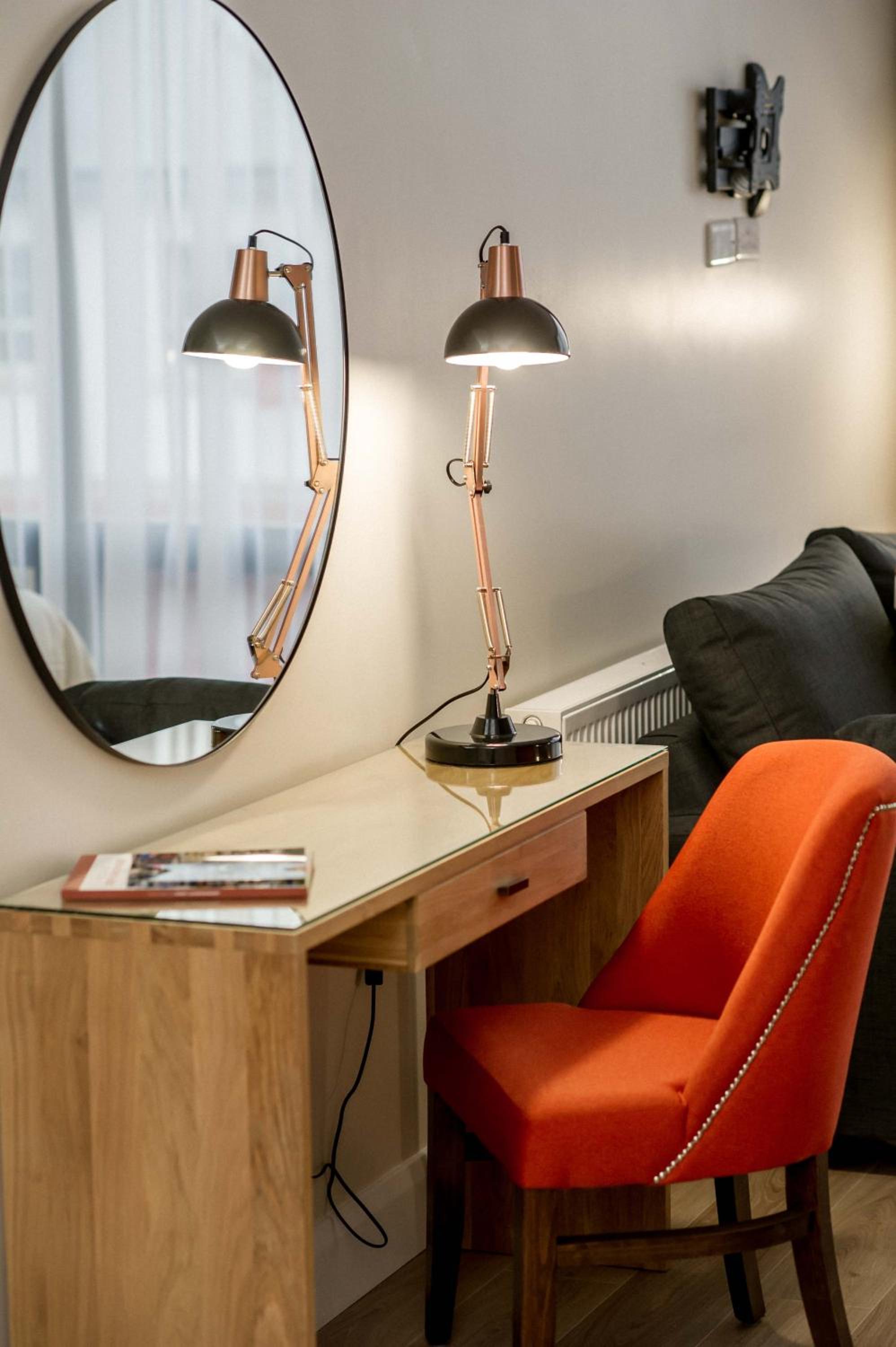Superior Suite - Photo 11