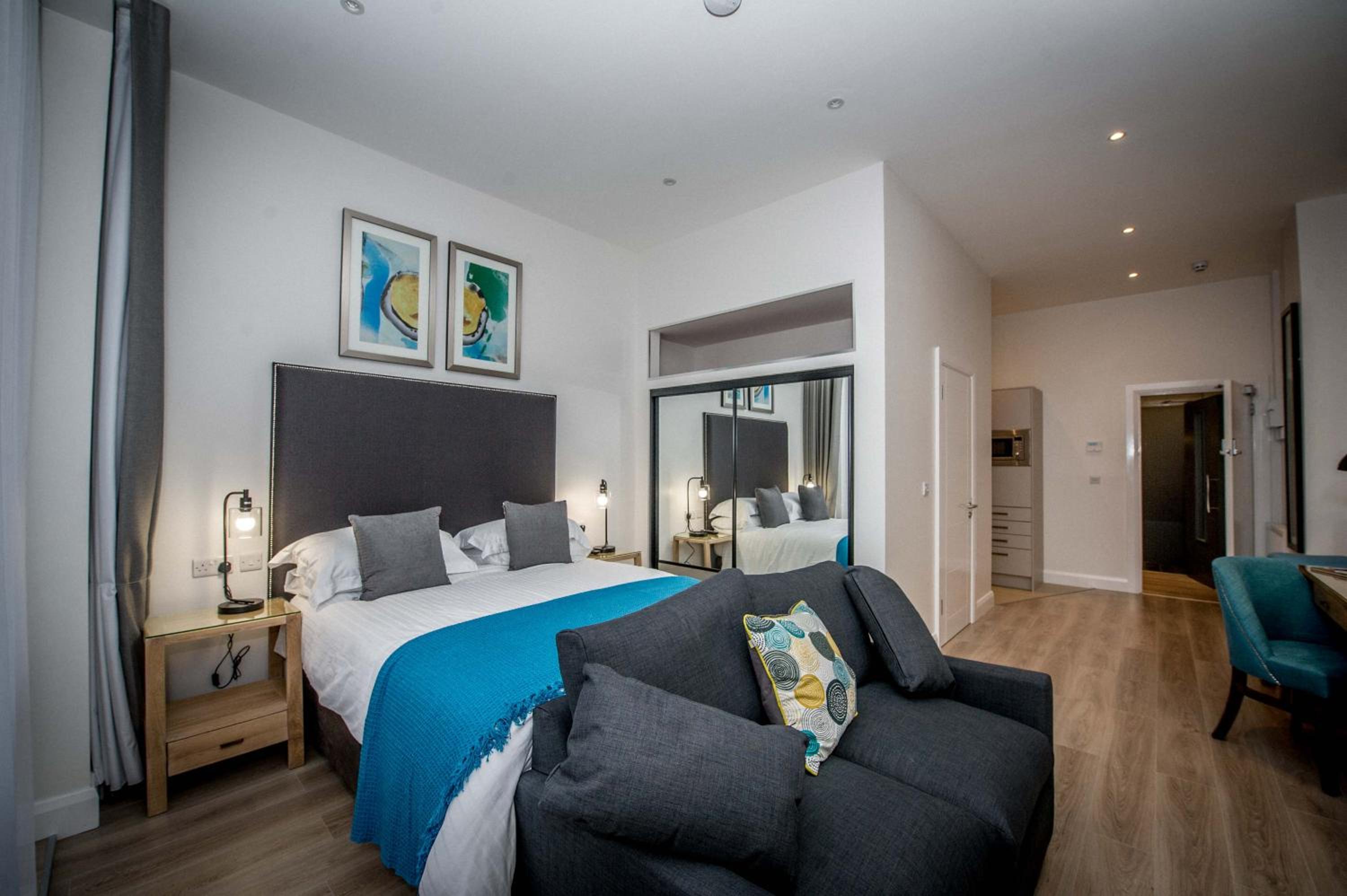 Deluxe Suite - Photo 24