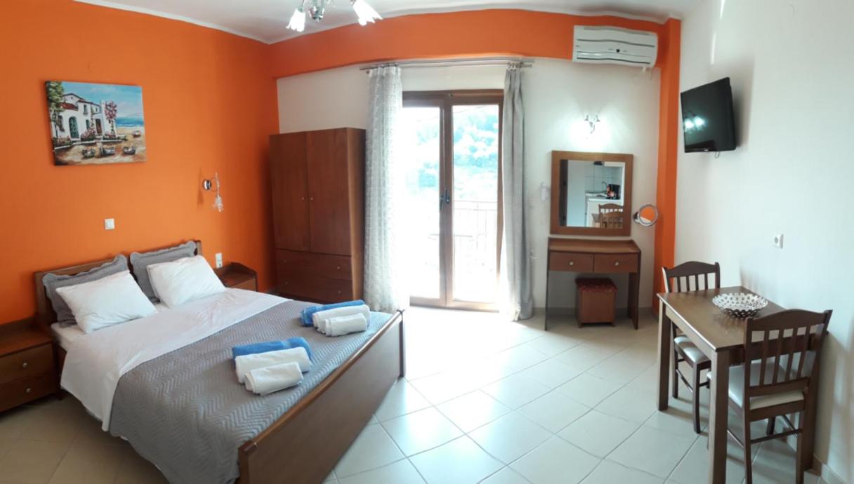 Deluxe Double Room photo 2