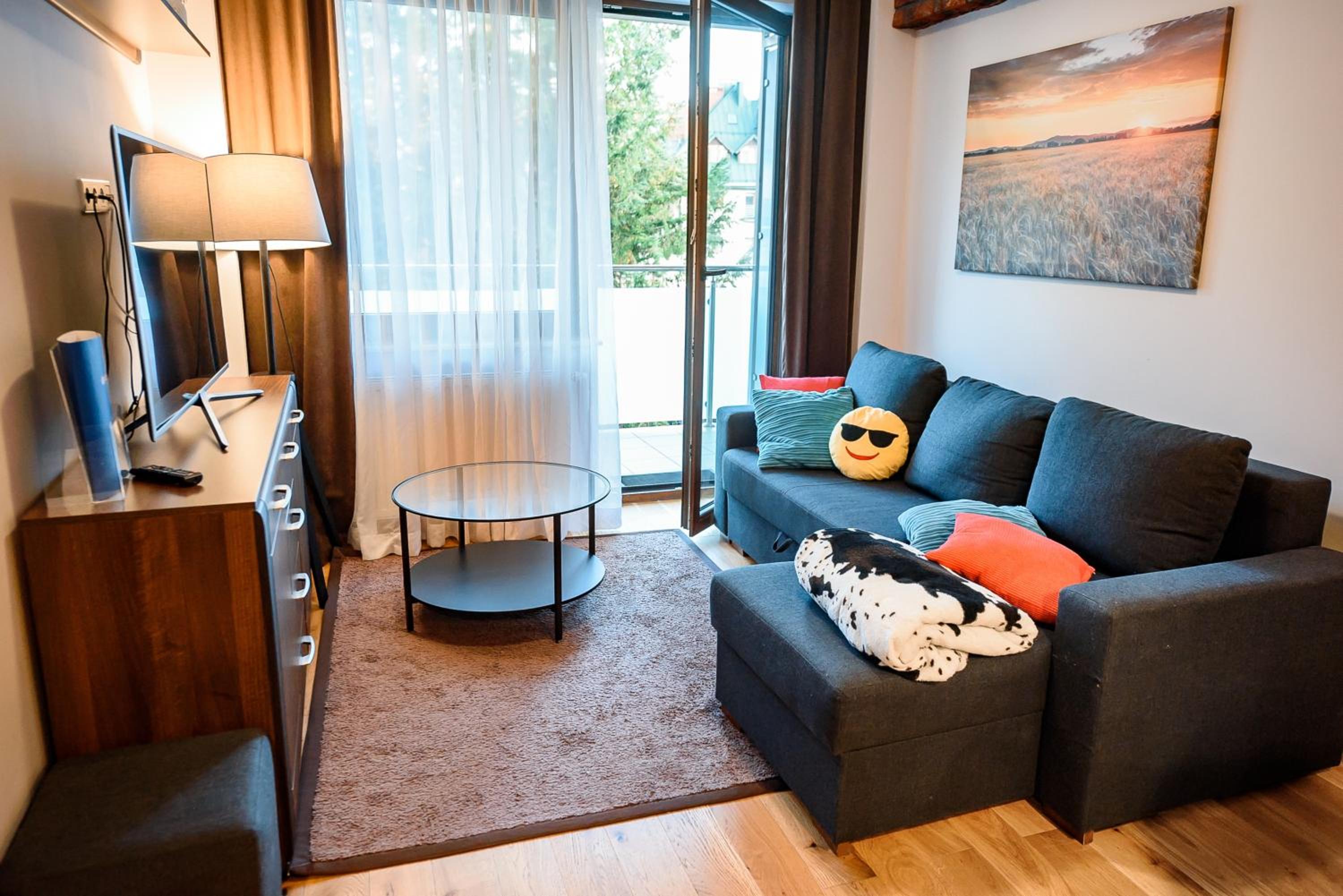 One-Bedroom Apartment photo 1