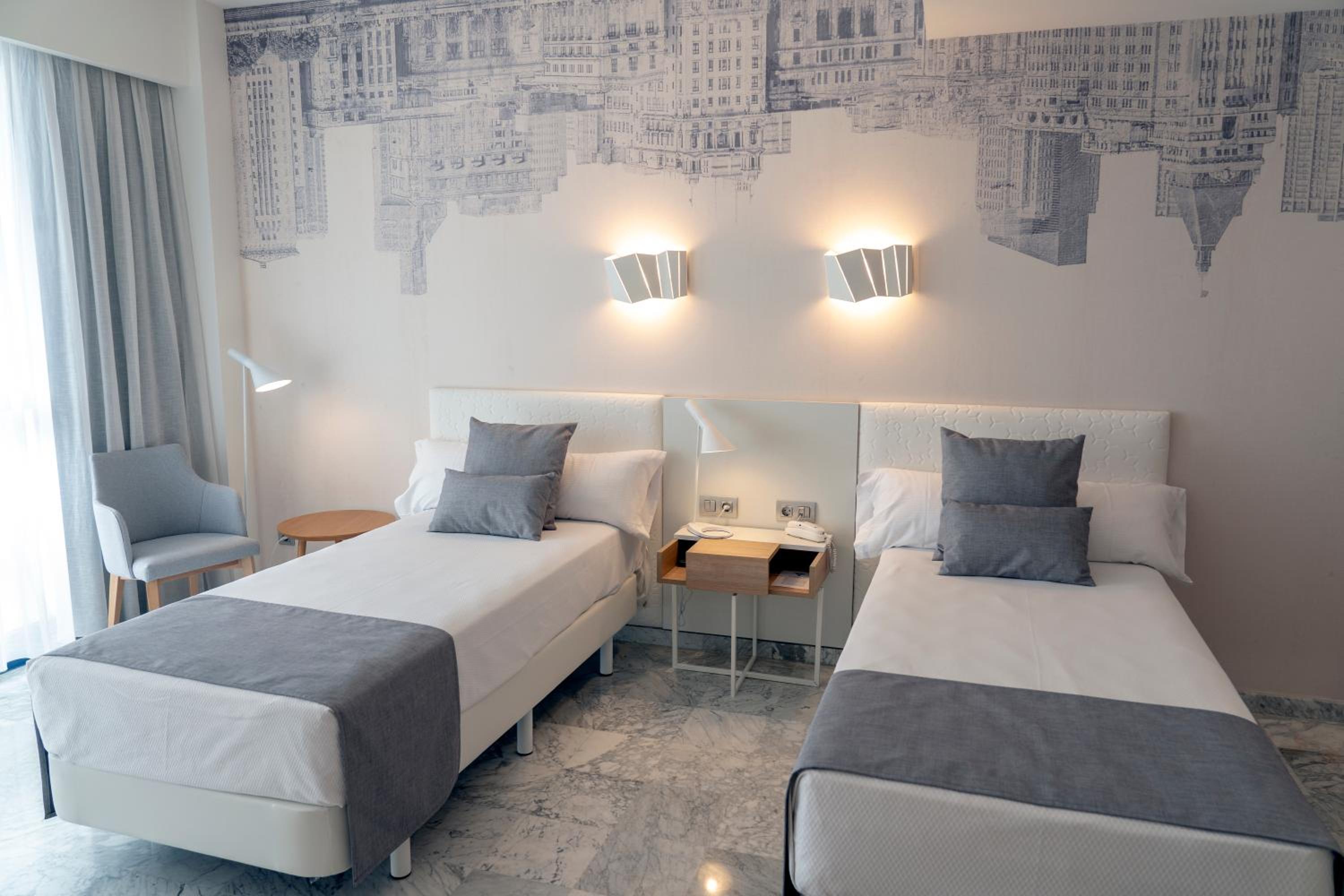Habitación Doble Superior con Terraza (2 Adultos)