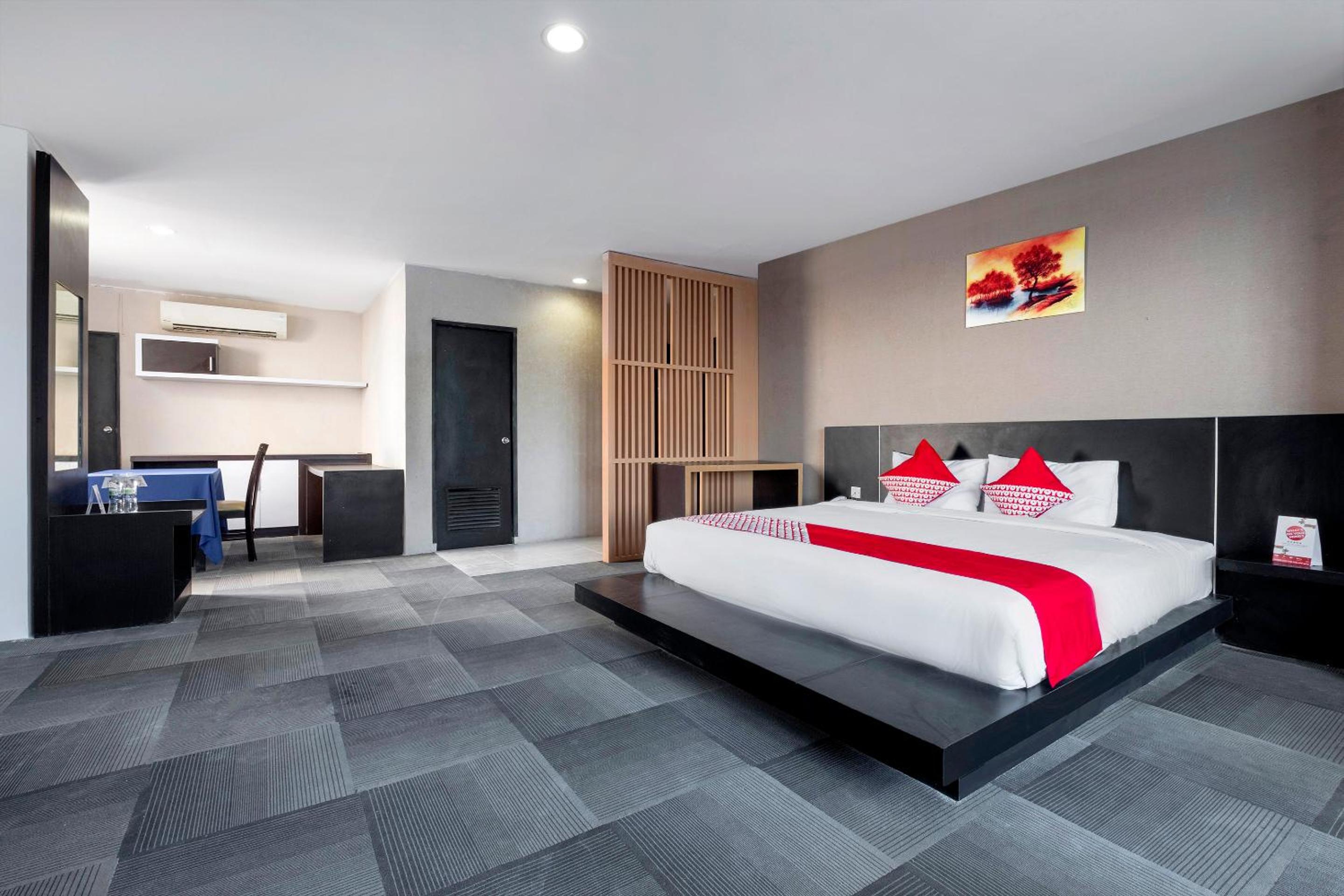 Deluxe Suite photo 1