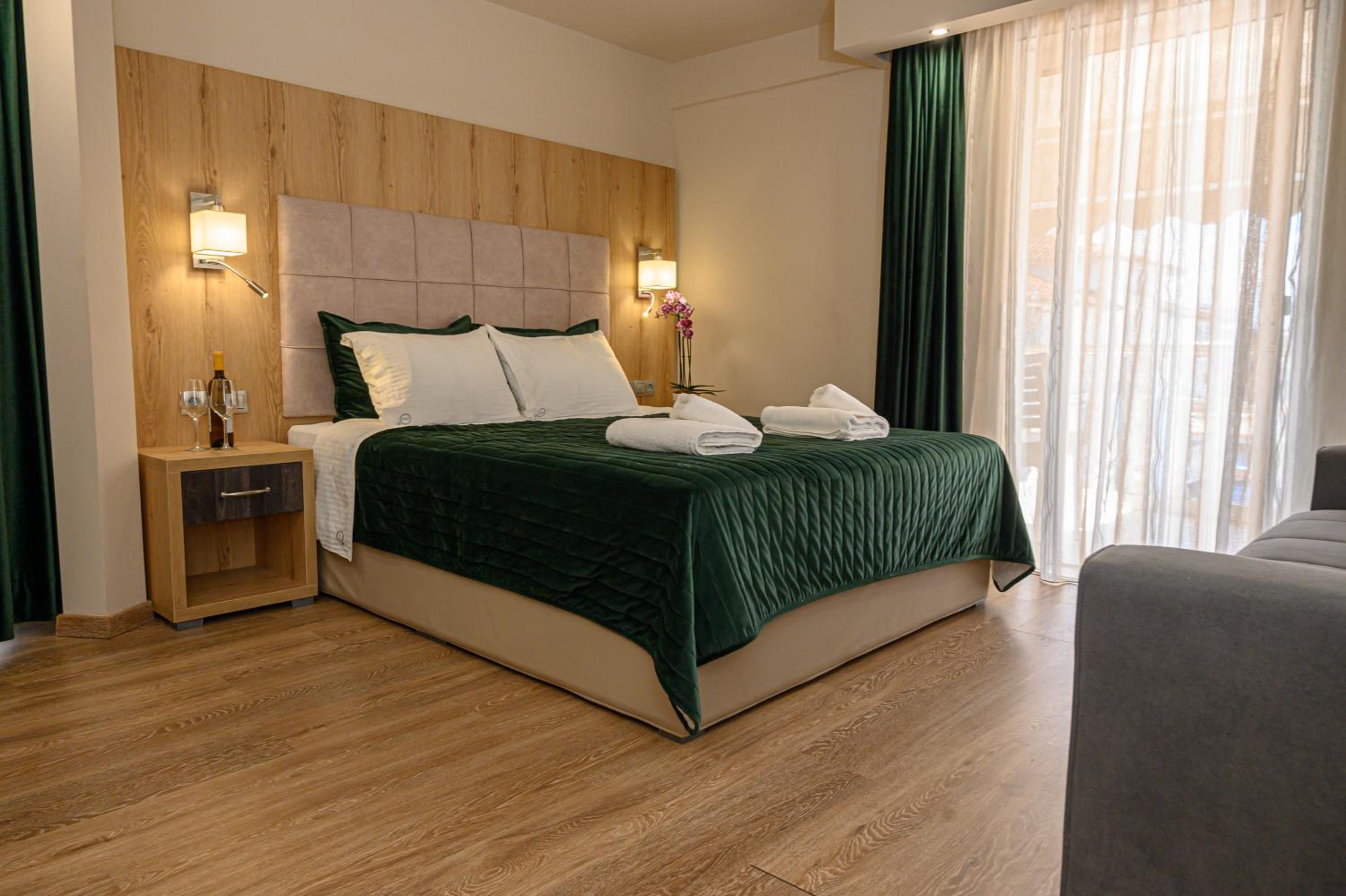 Deluxe Triple Room - Photo 1