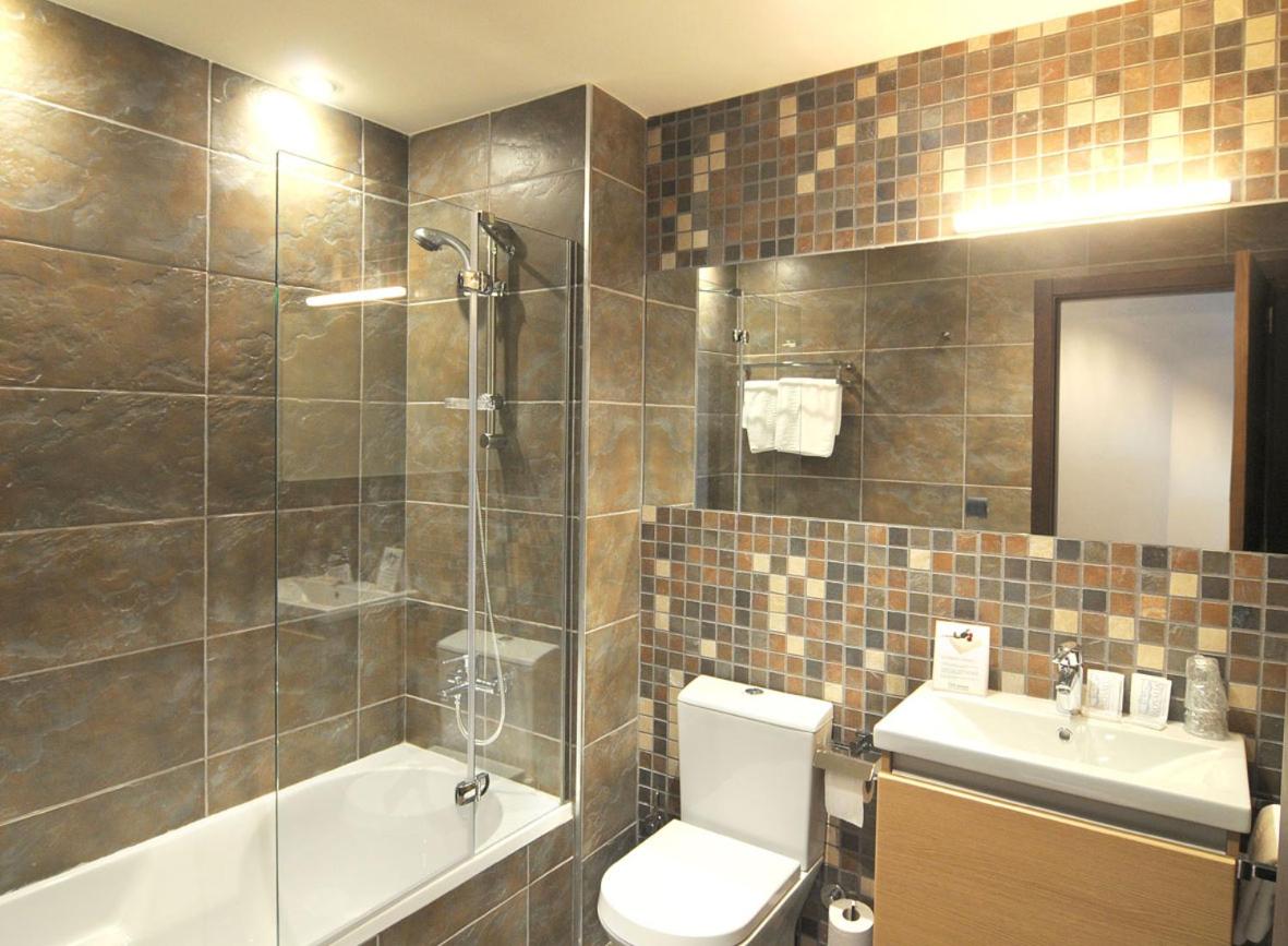 Double Room - Photo 7