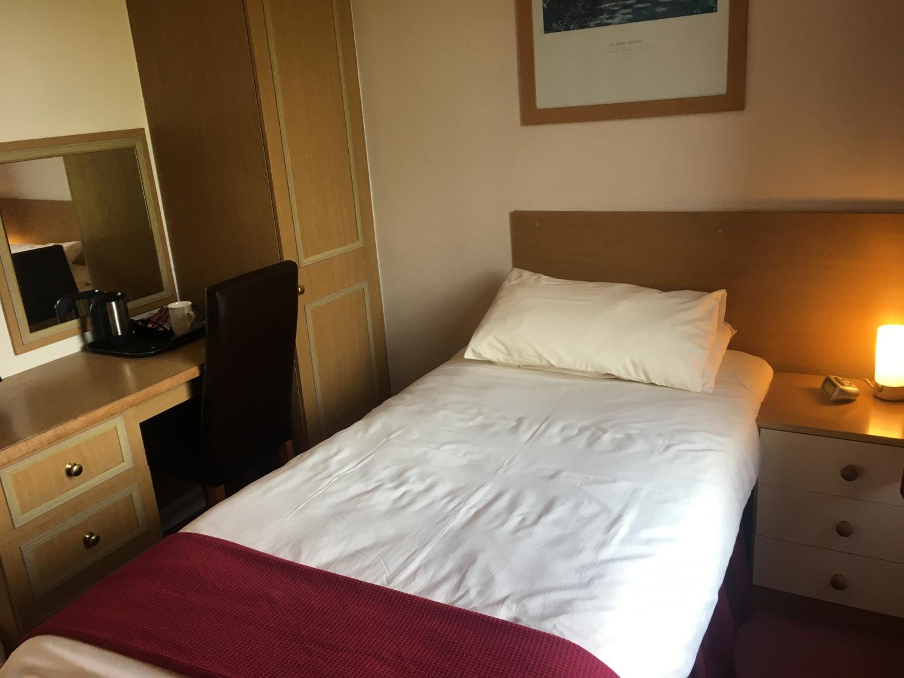 Single Room photo 3