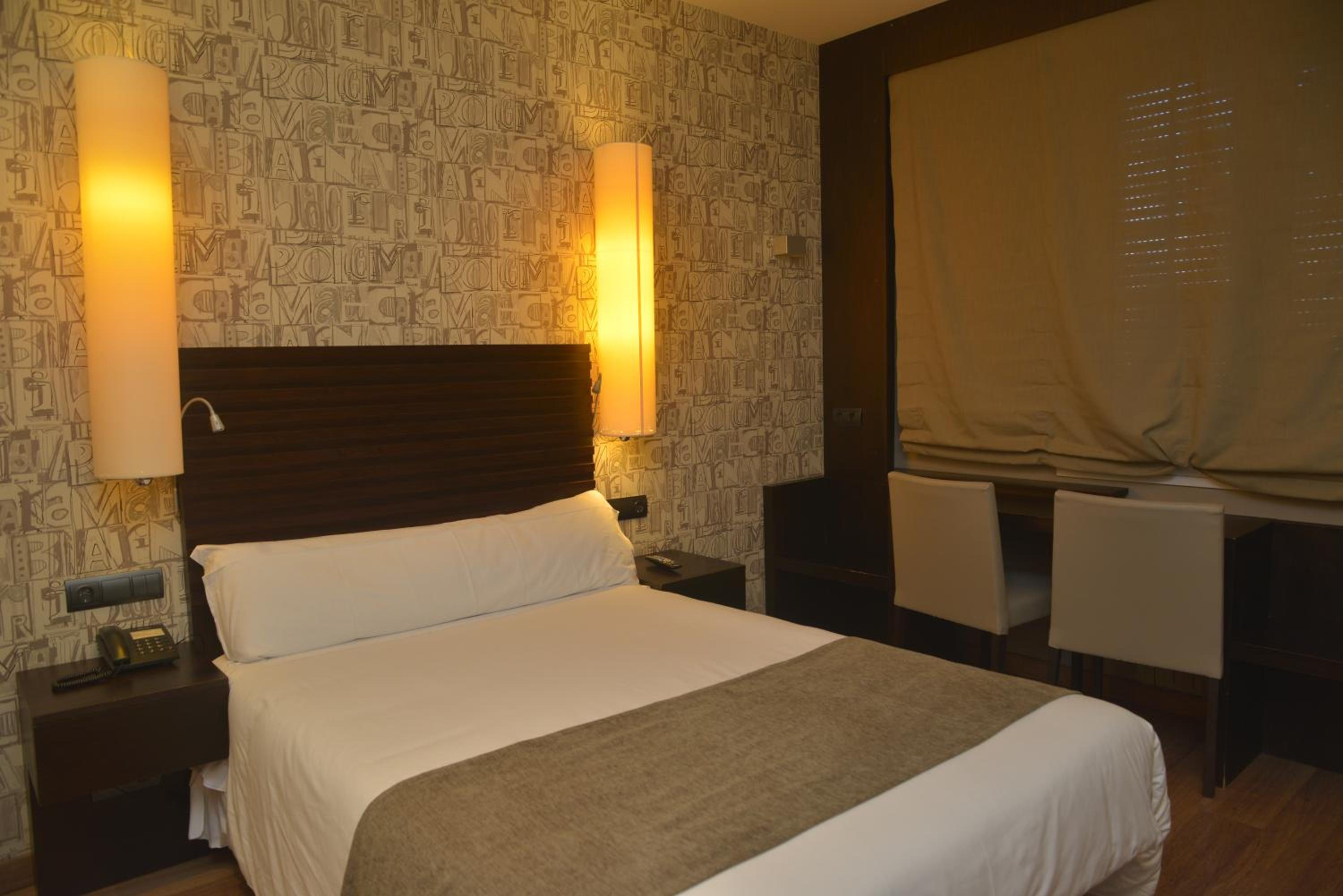 Double Room - Photo 6