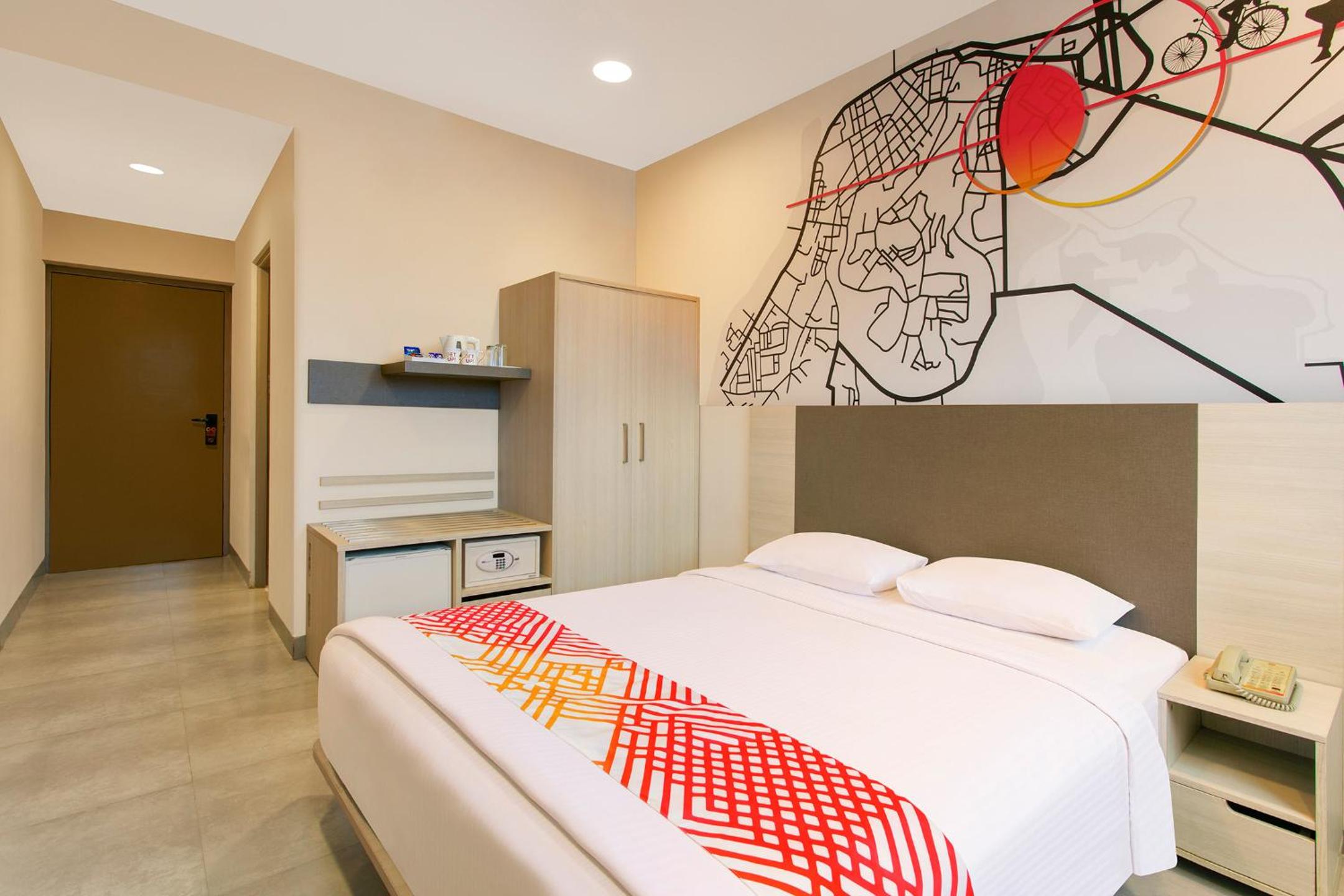 D-Luxe Queen Room - Photo 2