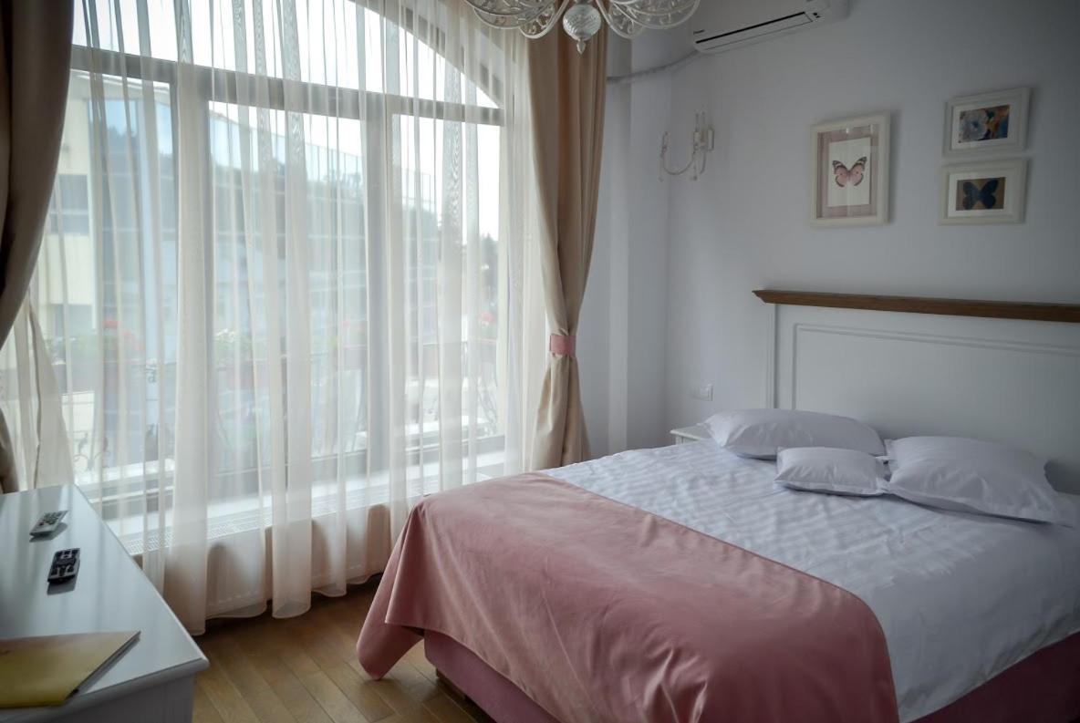 Double Room - Photo 2