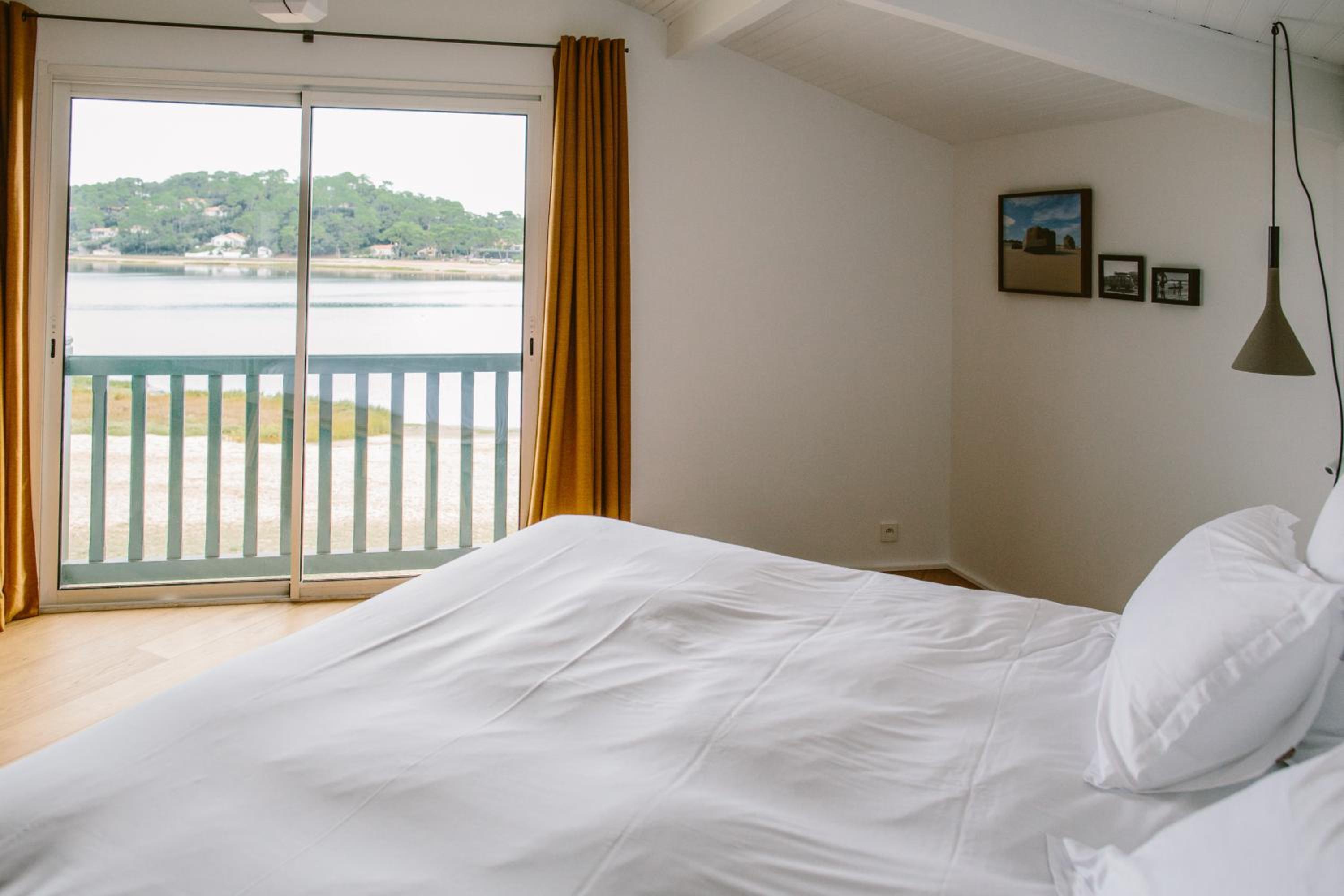 Suite with Lake View photo 2