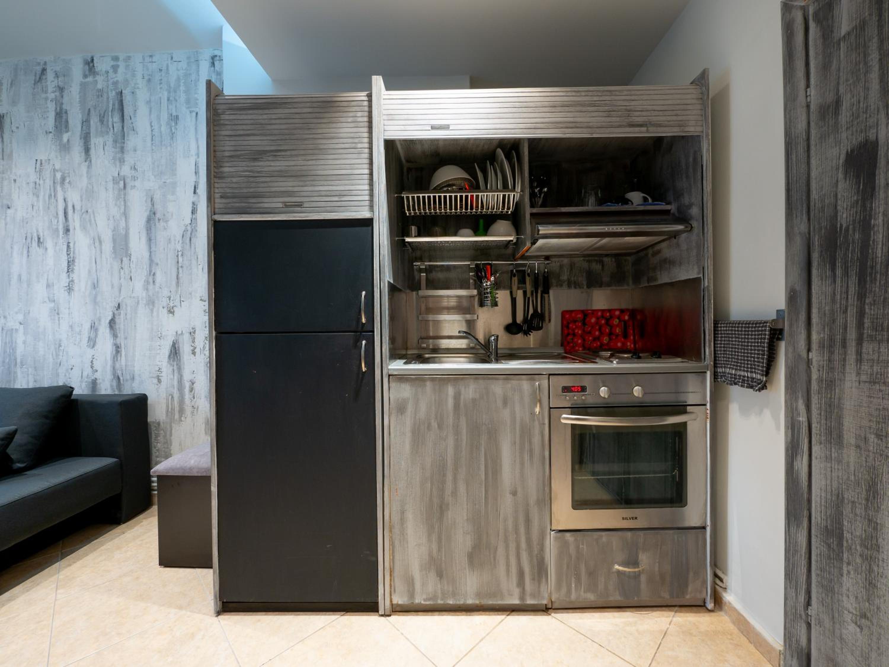 One-Bedroom Apartment - Photo 13