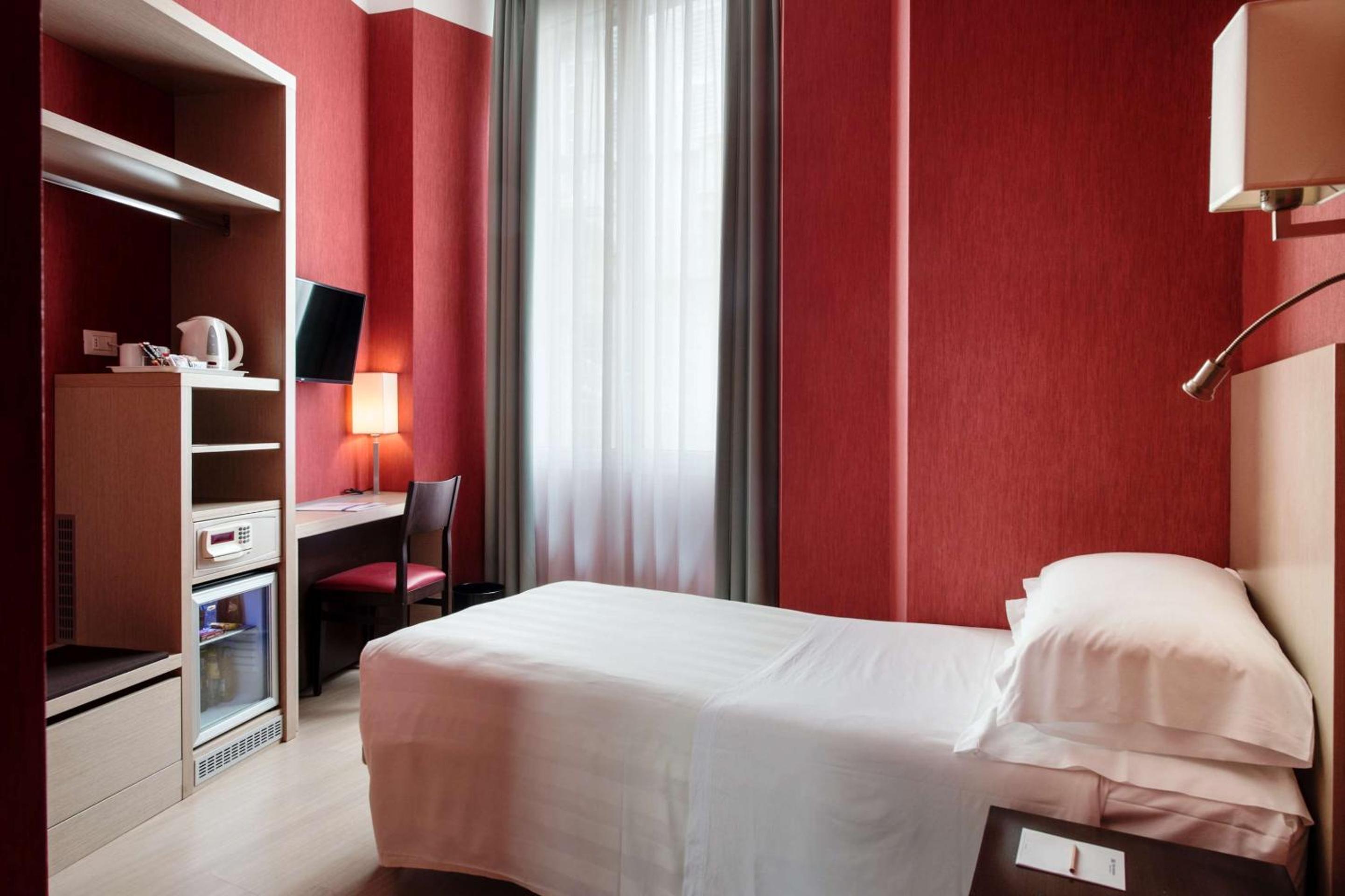Single Room photo 2