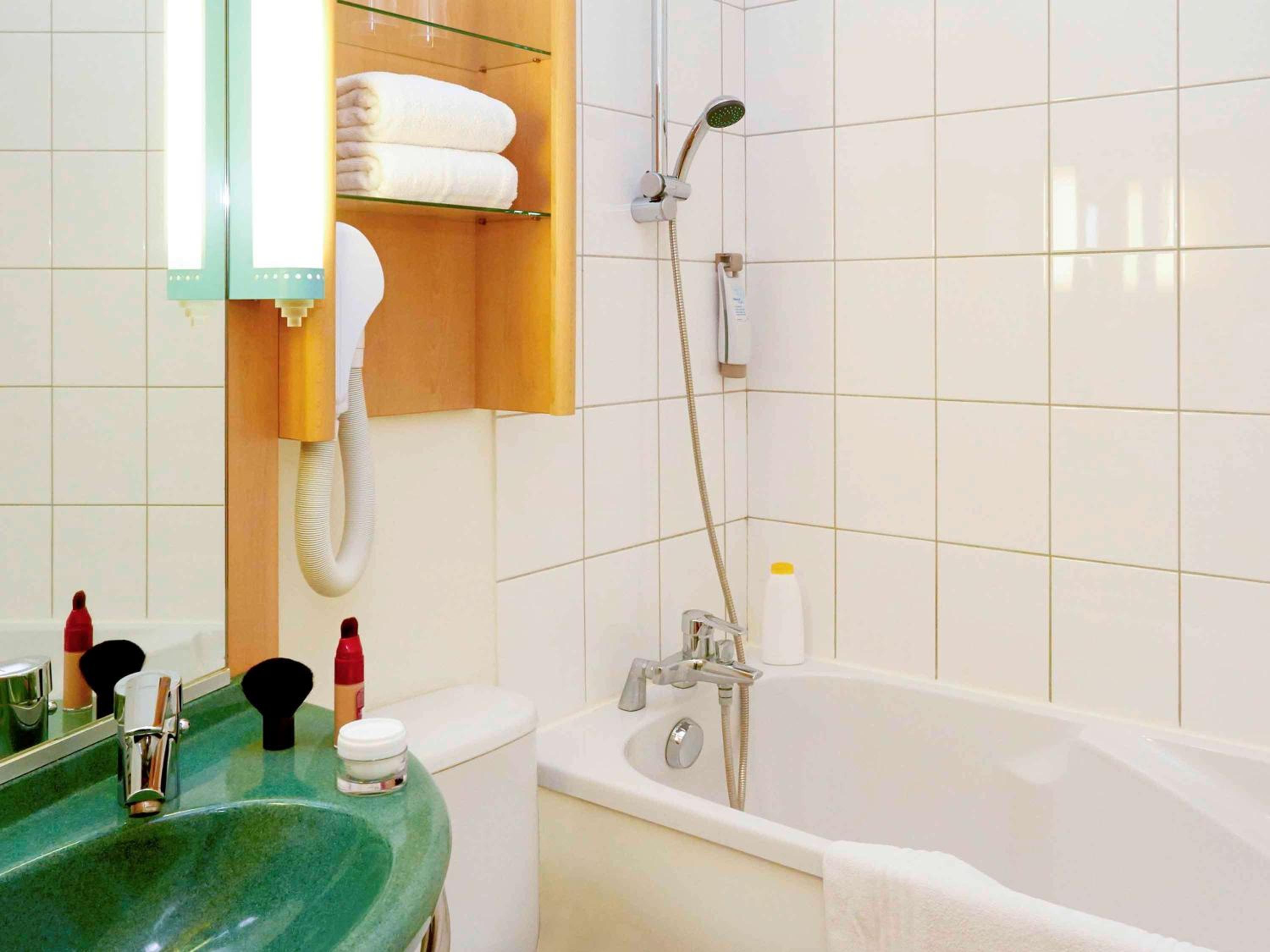Standard Double Room - Photo 10