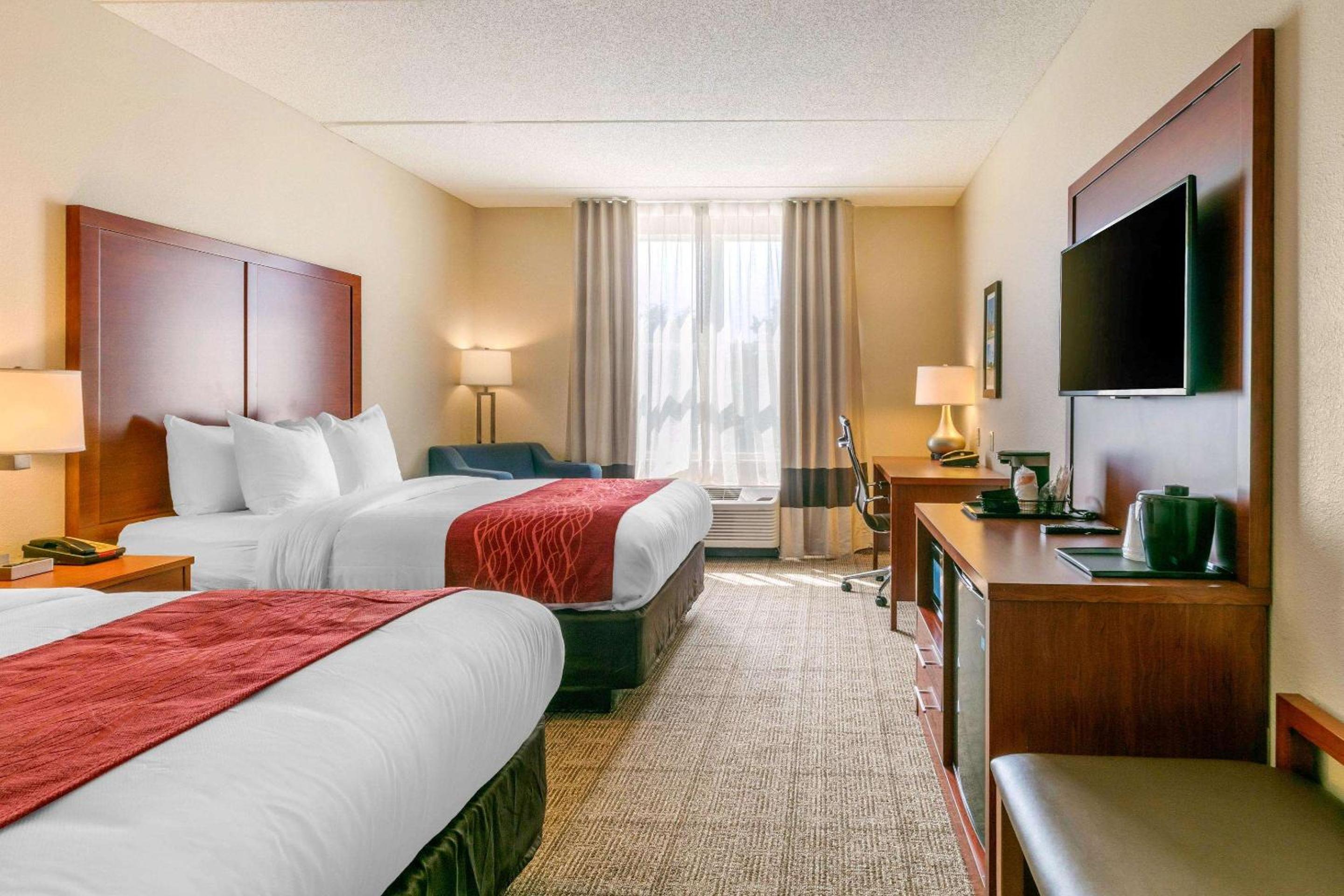 Queen Room with Two Queen Beds - Accessible/Non-Smoking  - Photo 1
