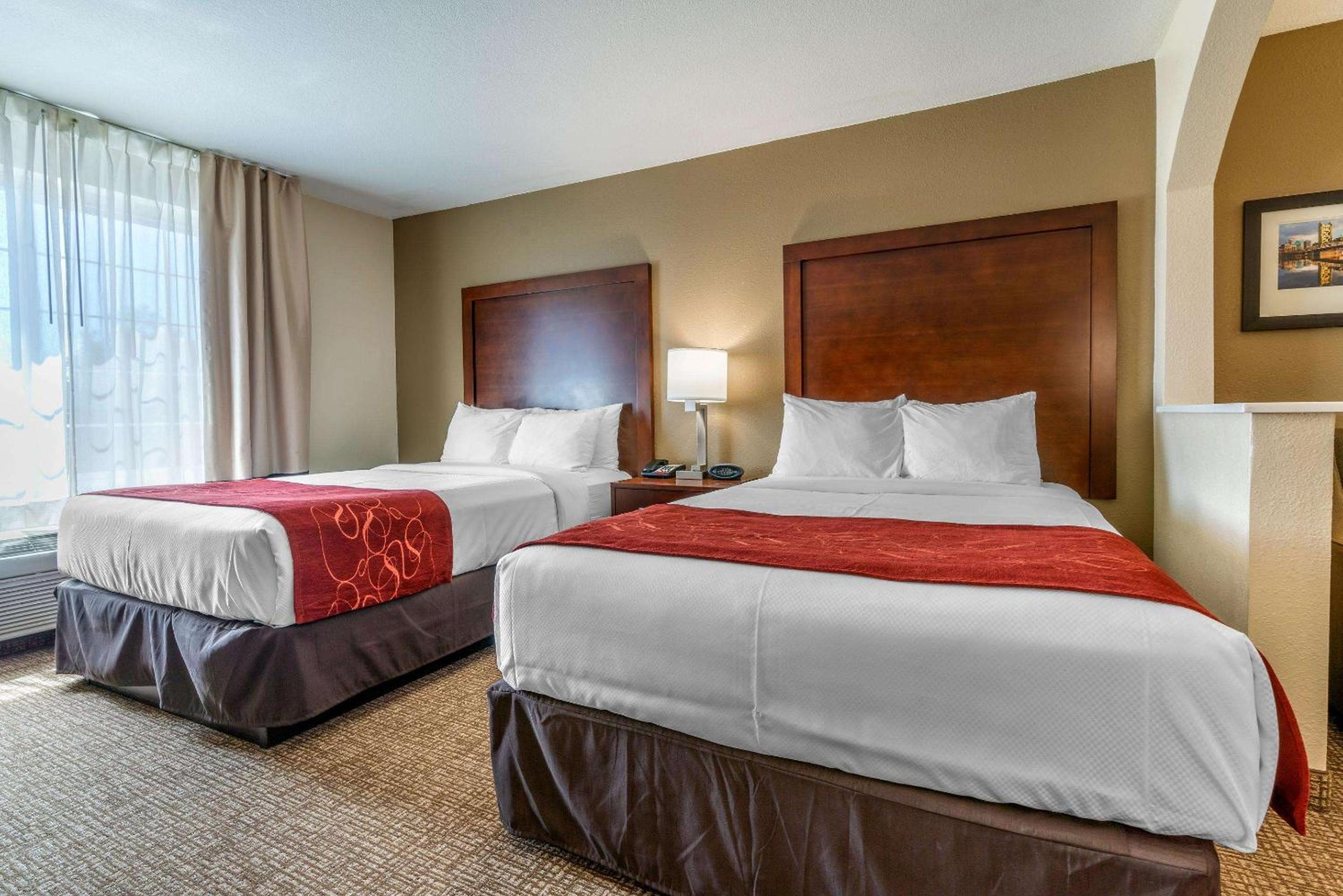 Double Suite with Two Double Beds - Non-Smoking - Photo 5