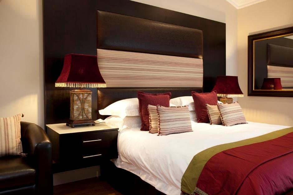 Superior King Room photo 2