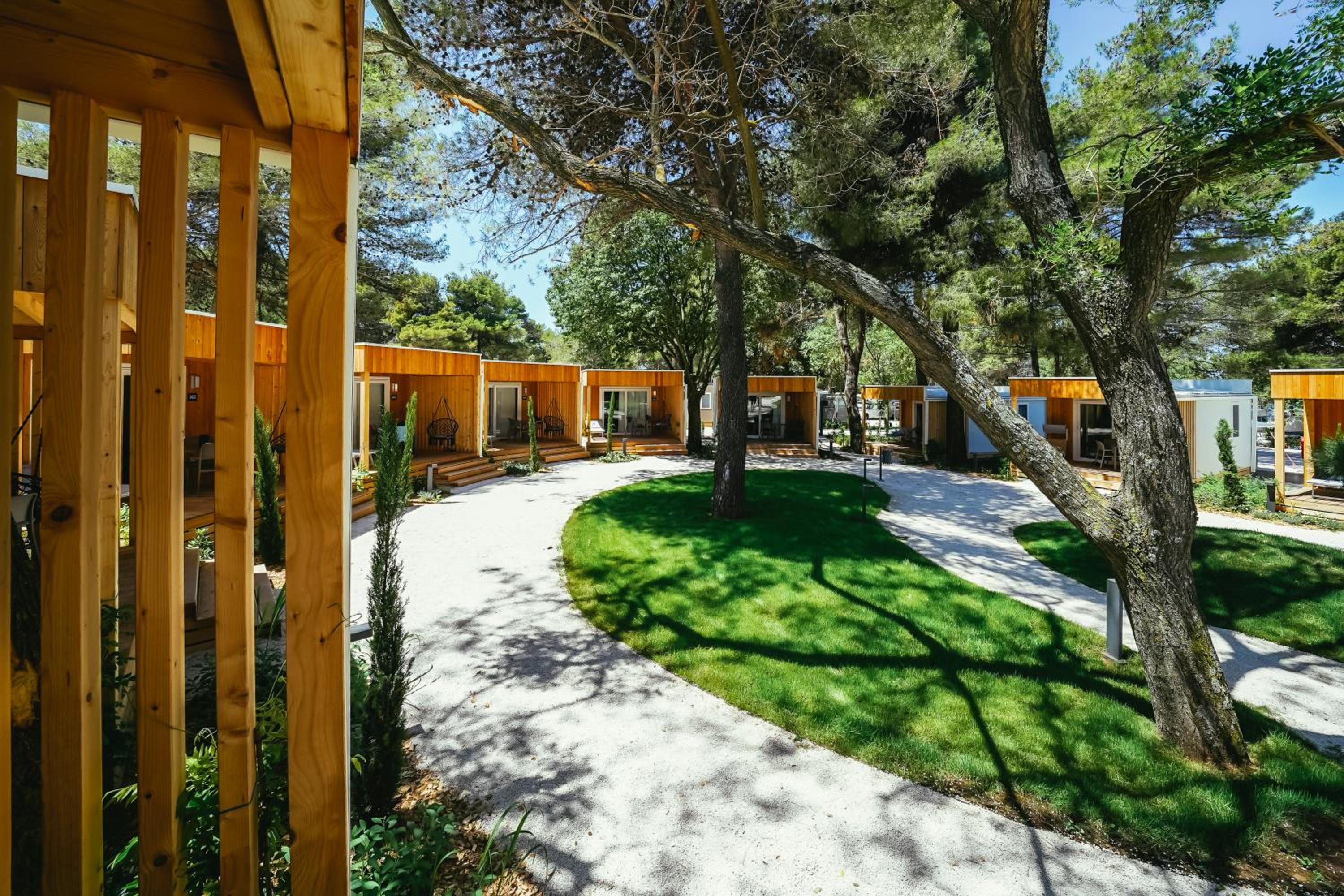 Comfort One-Bedroom Mobile Home with Terrace photo 3