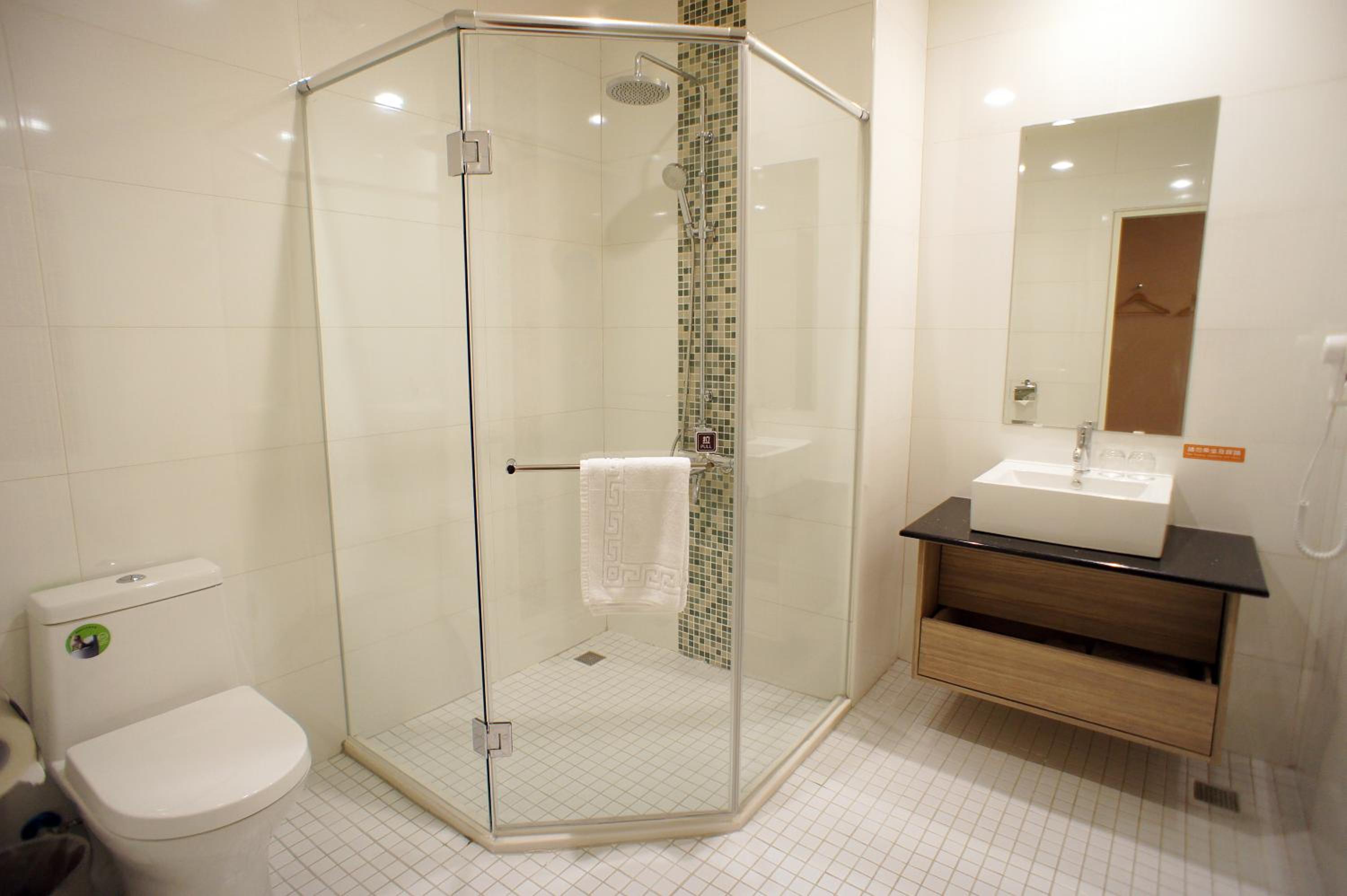 Business Twin Room - Photo 3