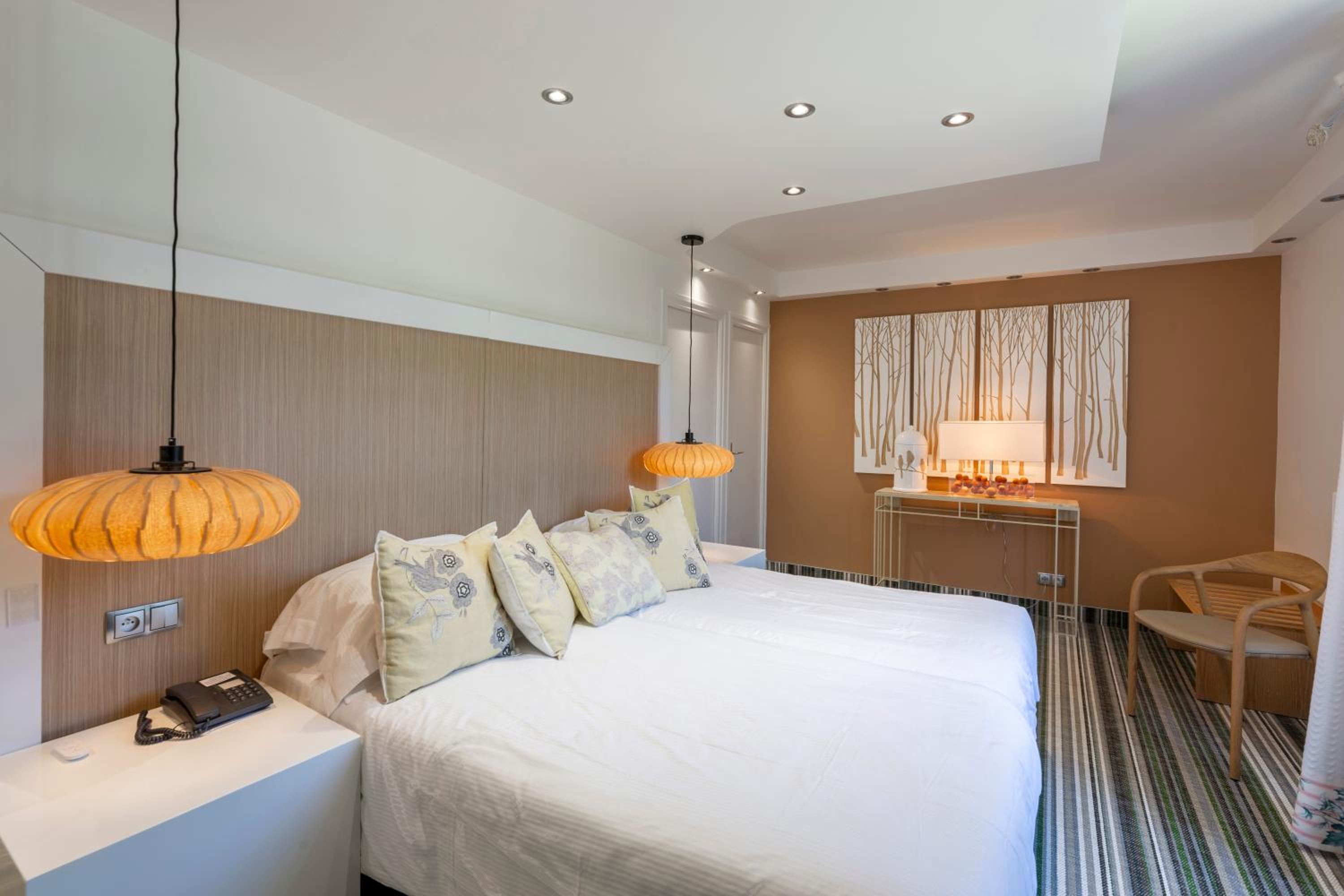 Comfort Room - Photo 1