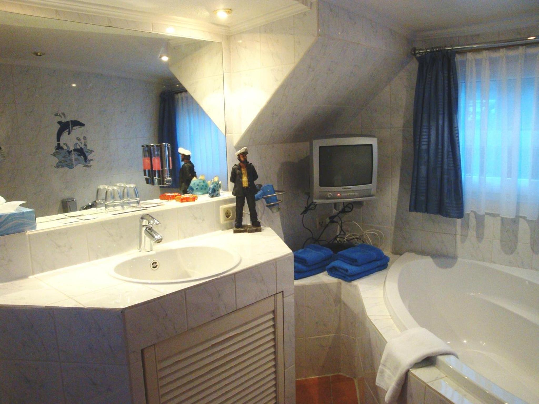 Deluxe Suite - Photo 3