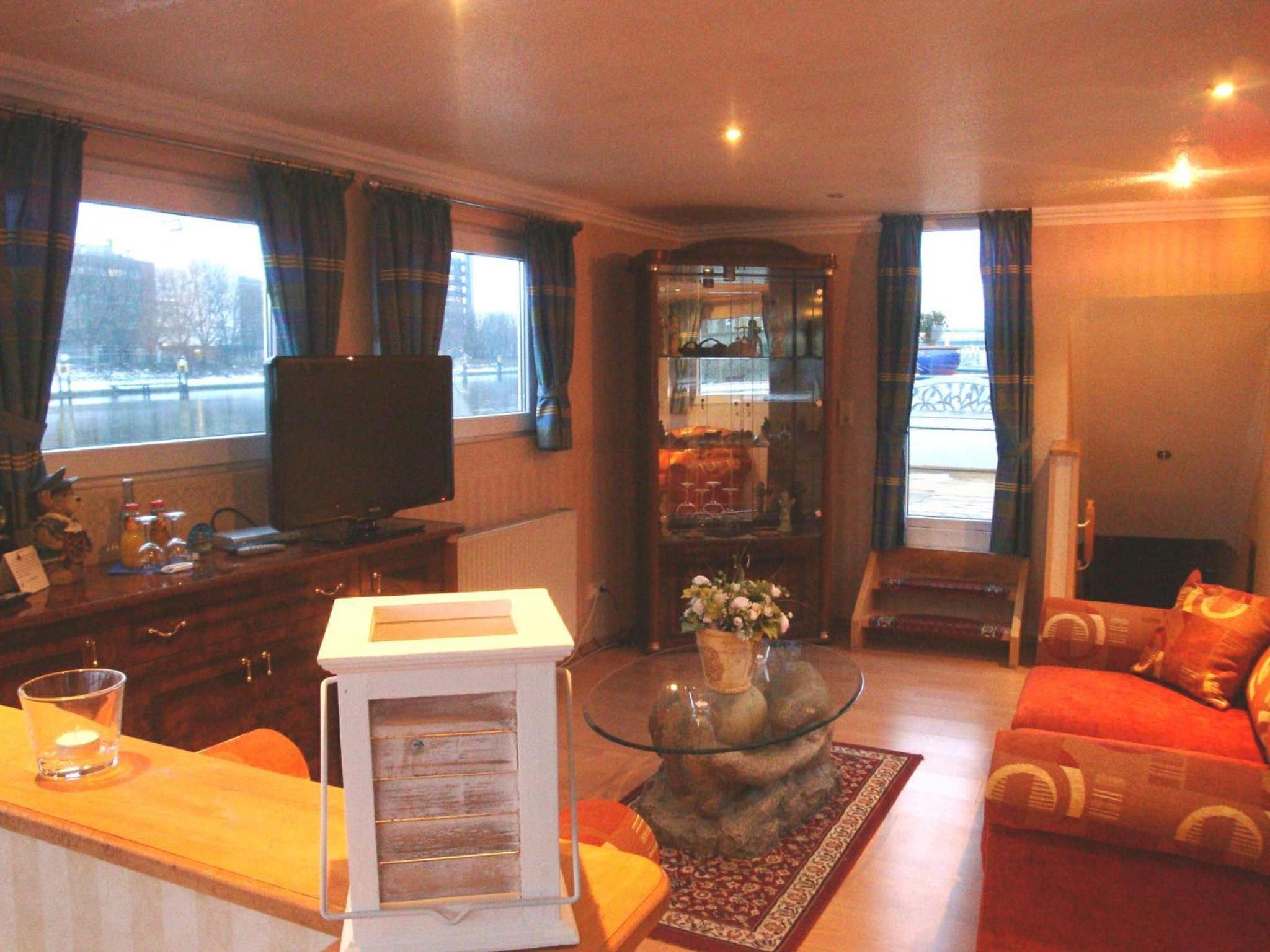 Superior Suite - Photo 15