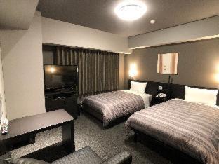 Single Room - Non-Smoking - With Smoking Area on the Floor