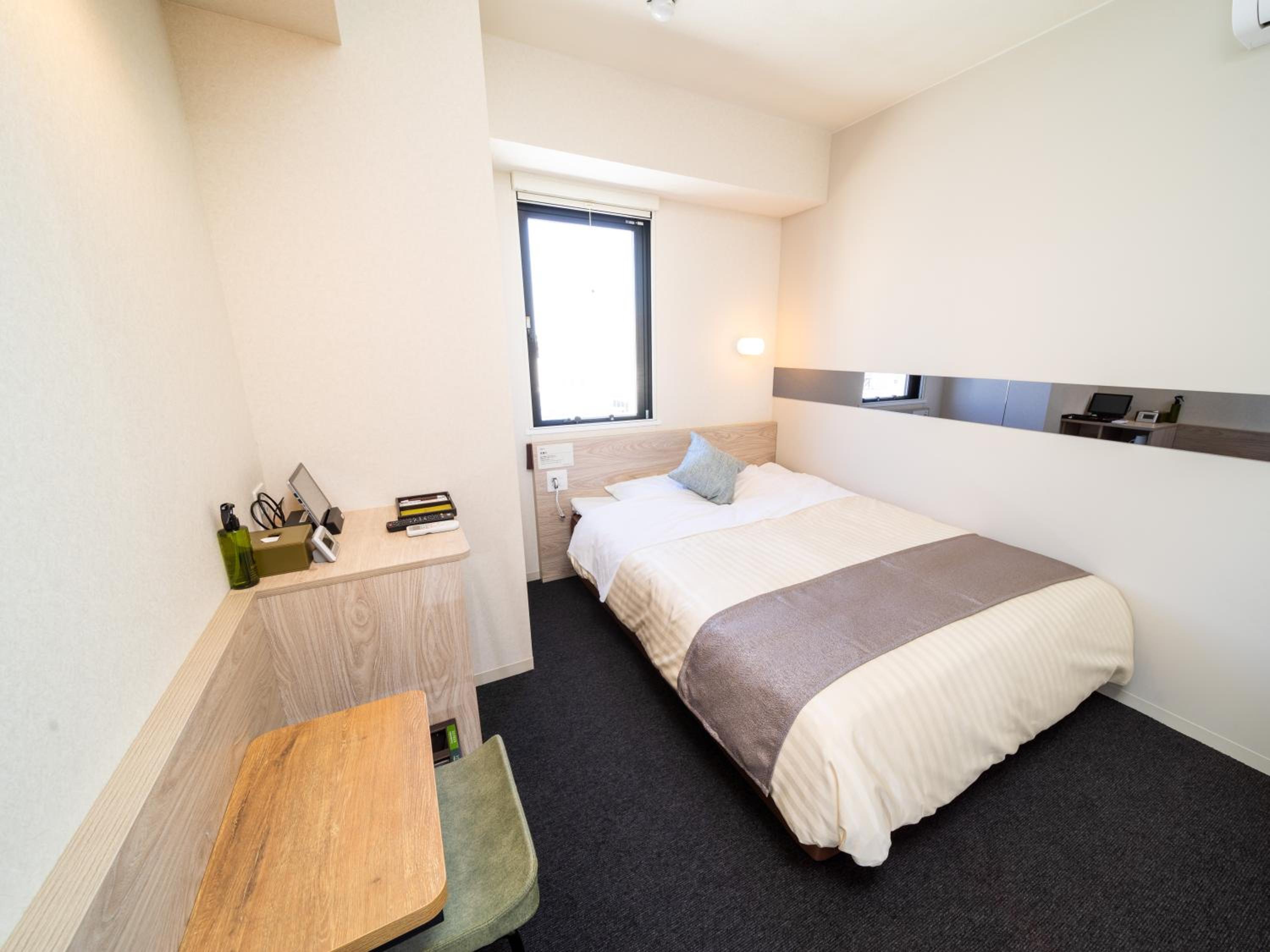 Single Room - Non-Smoking - 3 Nights Minimum - No Daily Room Cleaning photo 3
