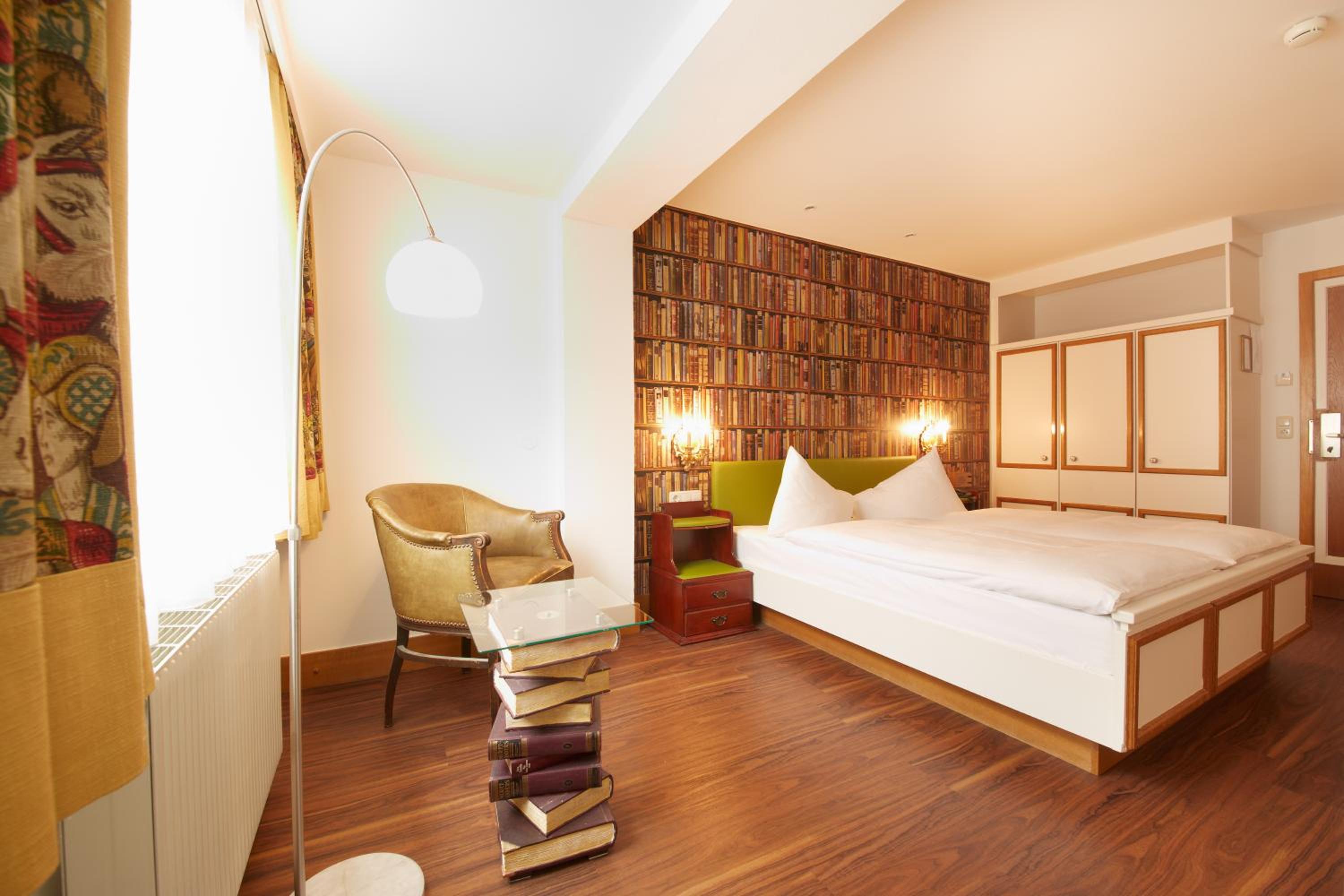 Standard Double Room - Photo 2