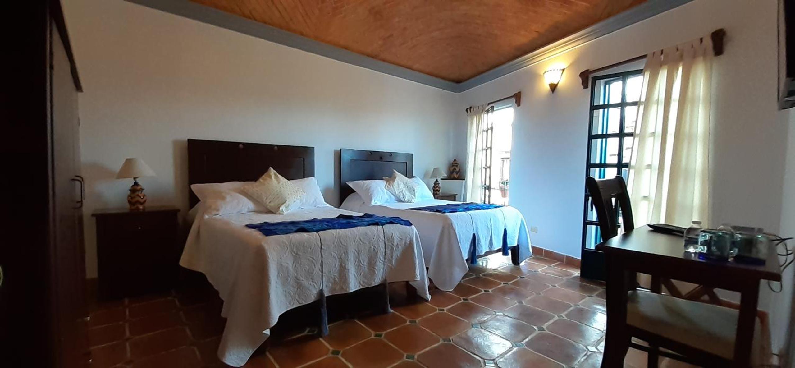 Quarto Duplo com Duas Camas de Casal