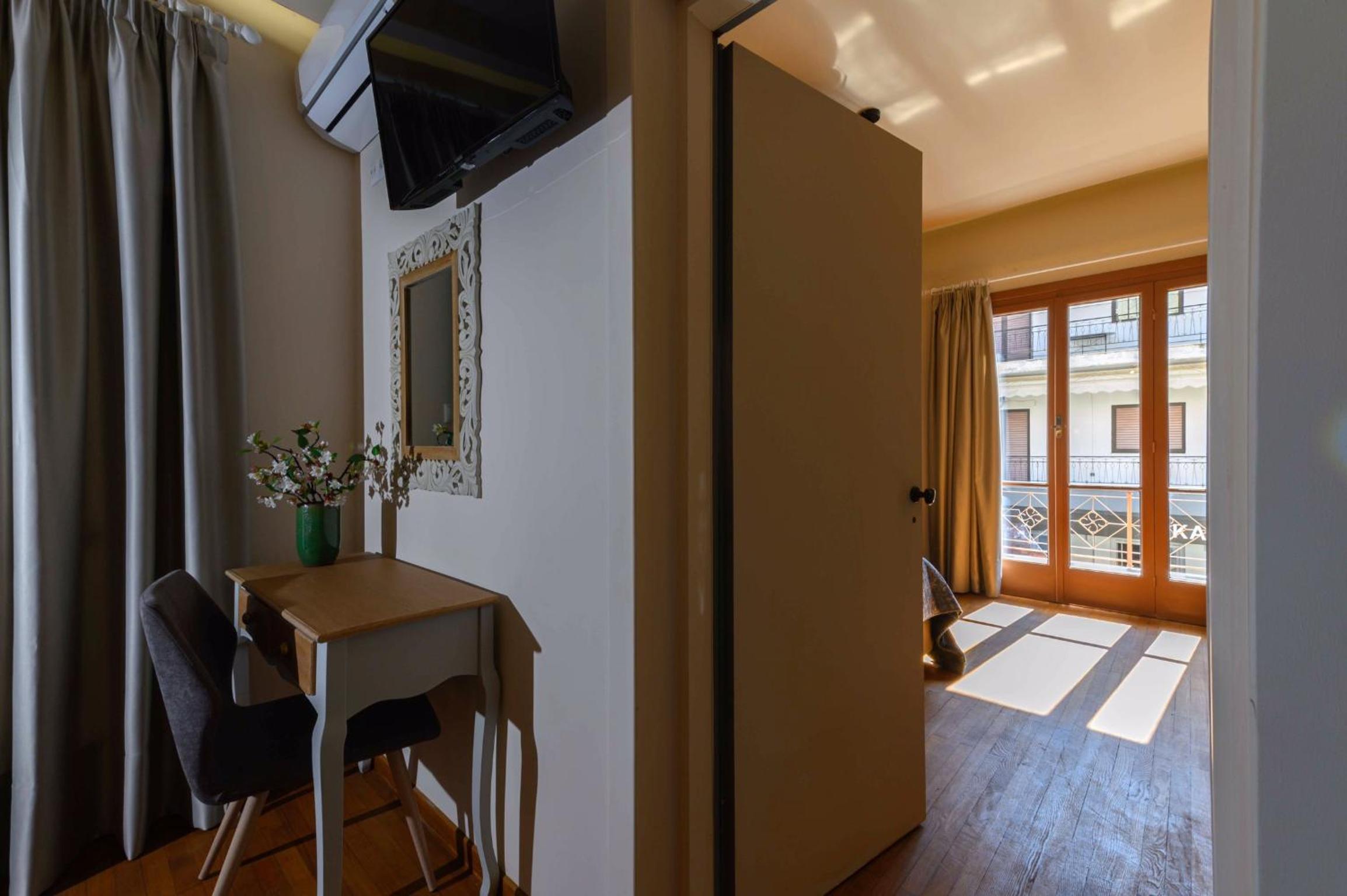 Family Room with Terrace photo 2