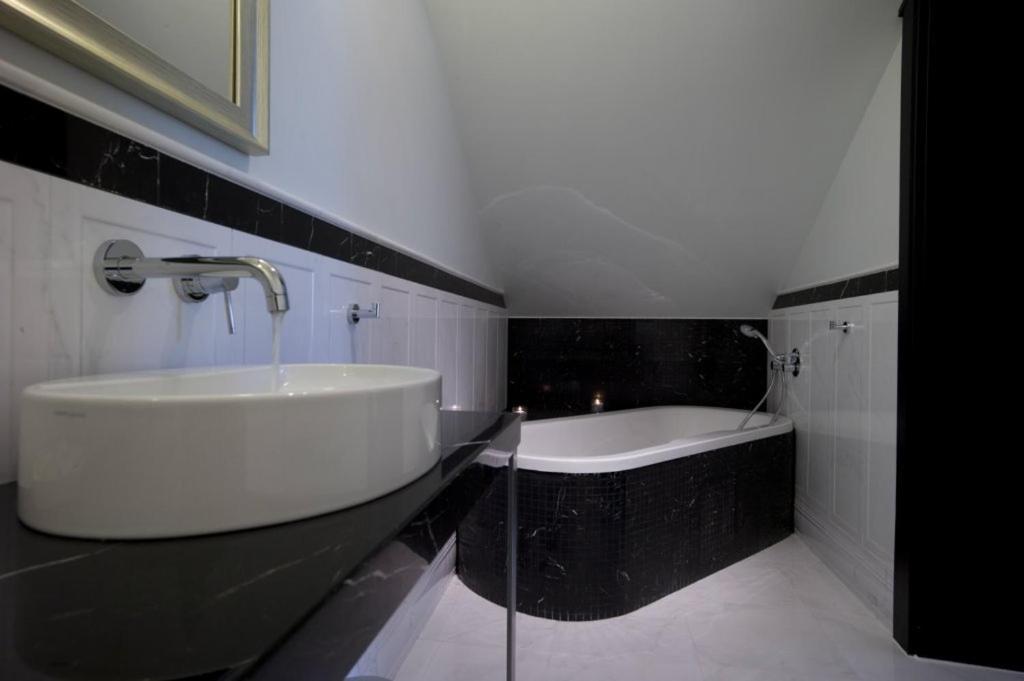 Executive Double or Twin Room - Photo 3