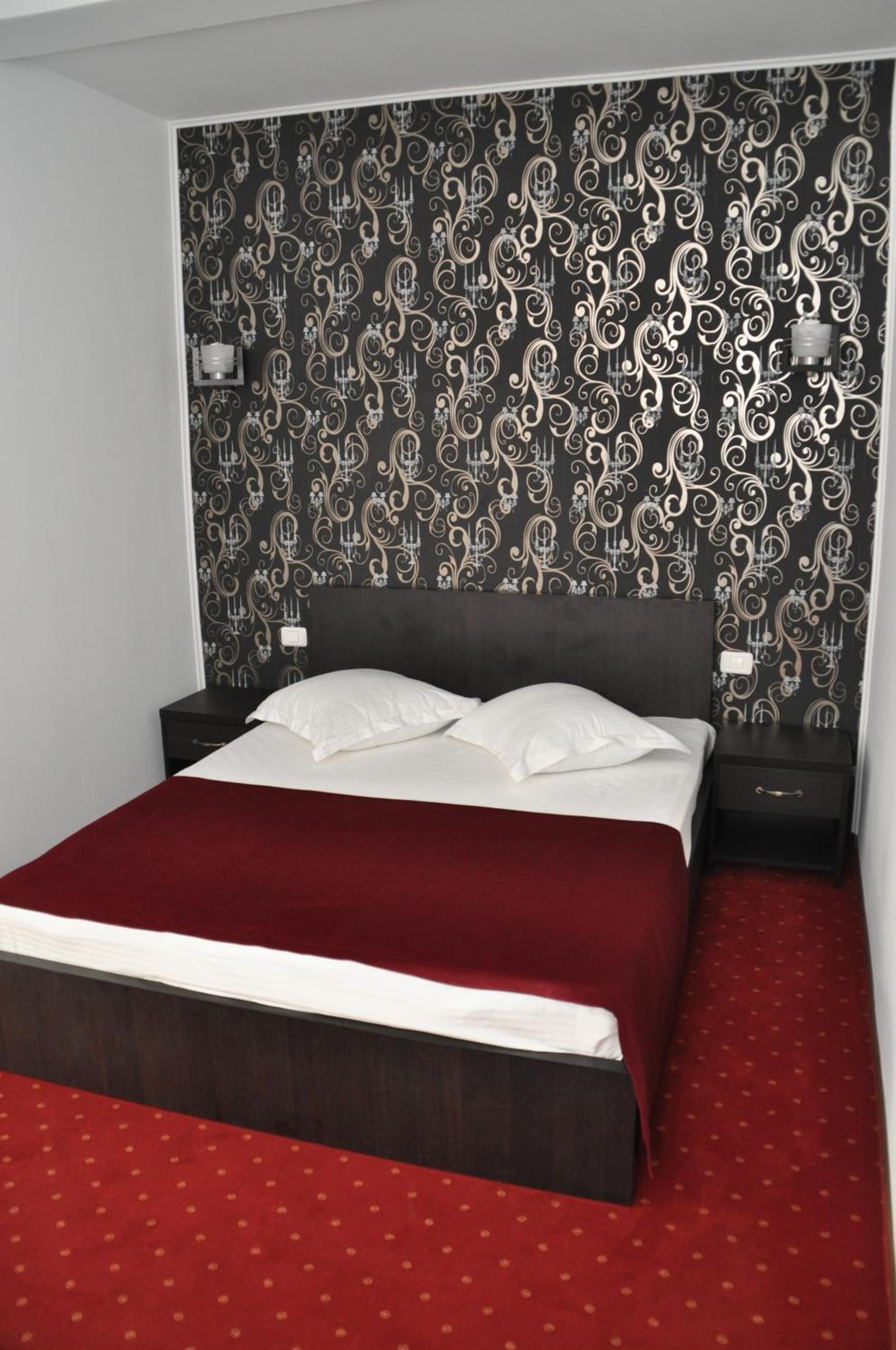 Double Room - Photo 2