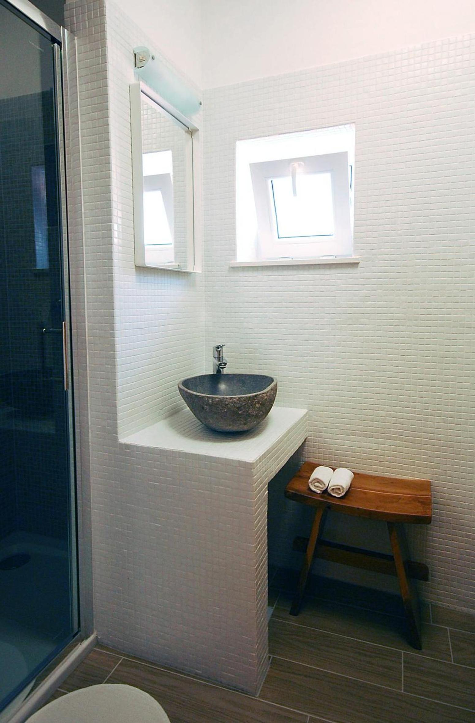 Double Room with Terrace and Extra Bed - Photo 6
